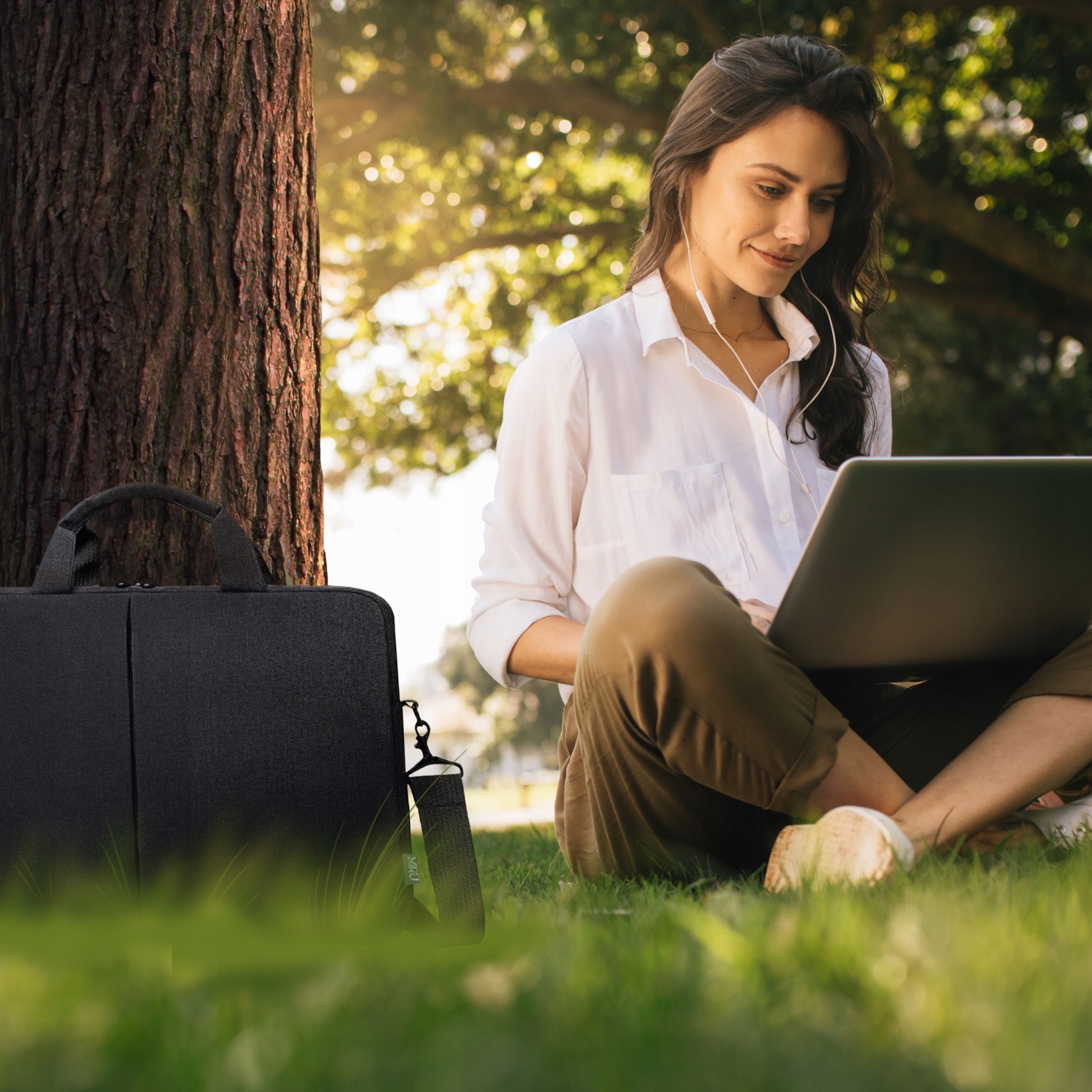 TORBA NA LAPTOPA 15,6" CALI BIZNESOWA CZARNA POJEMNA, LEKKA TECZKA NA RAMIĘ Marka MIRU