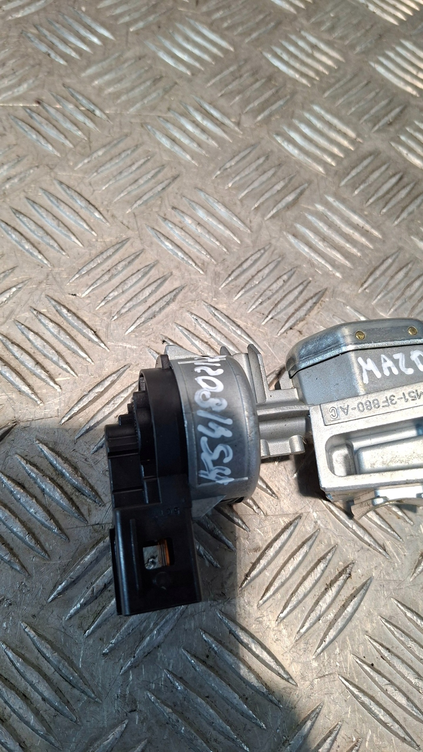 ignition Z KLUCZYKIEM MAZDA 3 BK