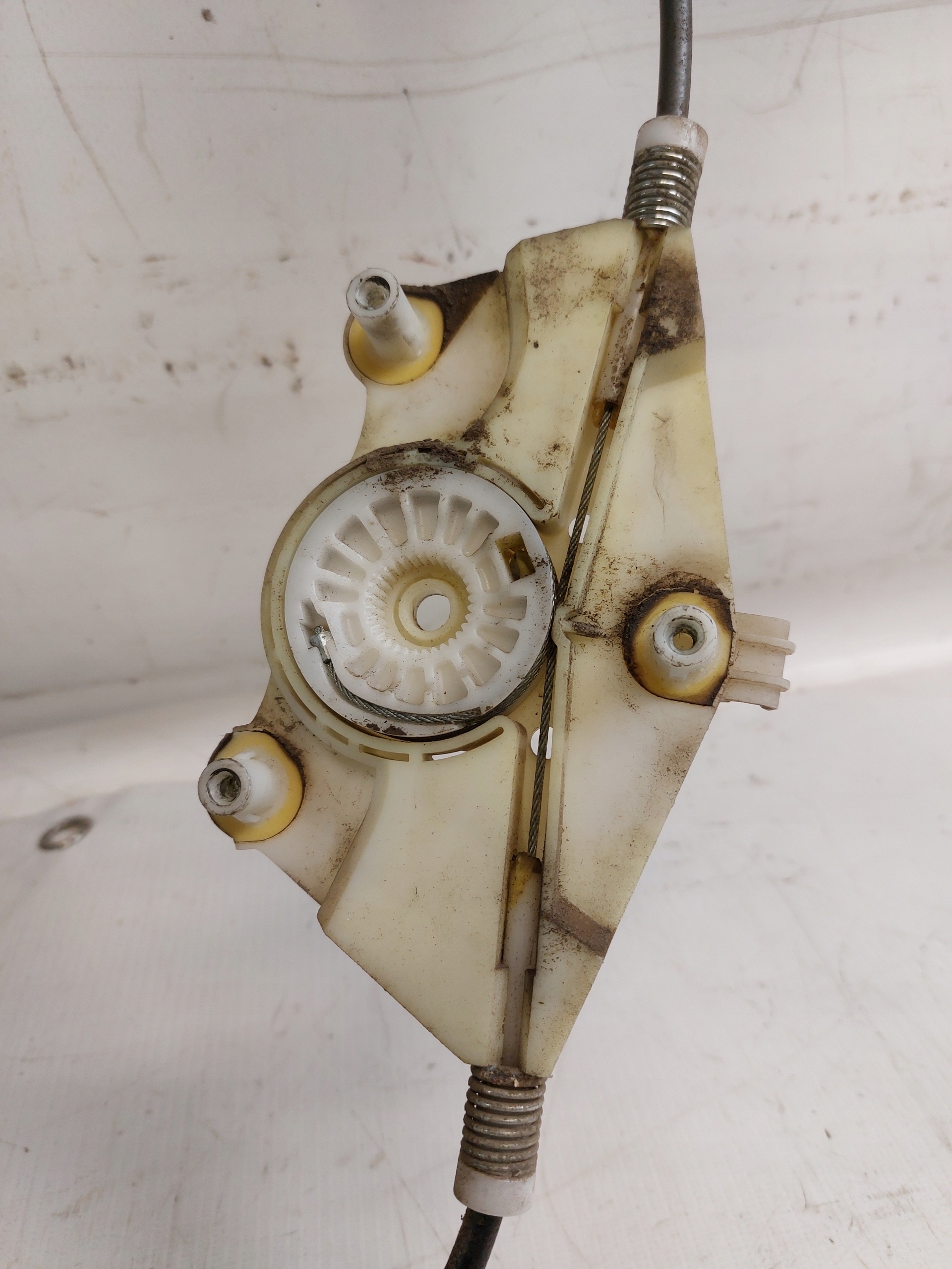 window regulator left rear part AUDI A4 B6 sedan