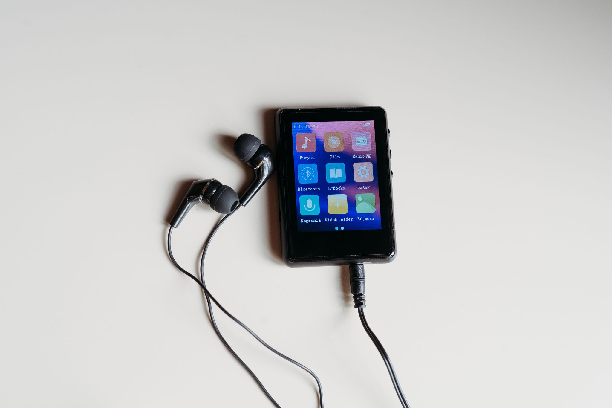 ODTWARZACZ MP3 32GB SPORT BLUETOOTH, SŁUCHAWKI, RADIO, MP4 HiFi dotykowy Odtwarzane formaty plików .aac .ape .flac .mp3 .wav .wma