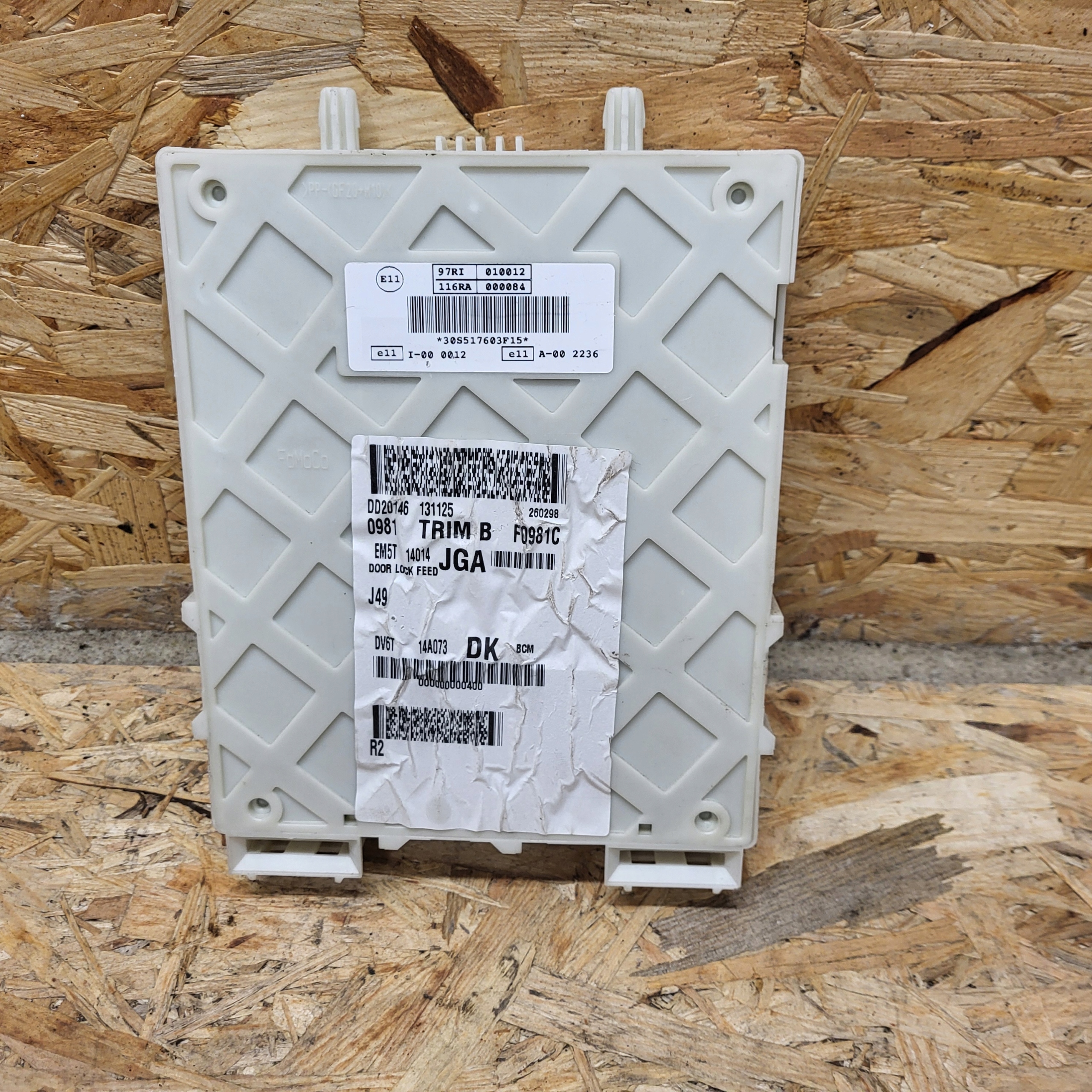 FORD FOCUS MK3 Unité commande confort BSI DV6T14A073DK