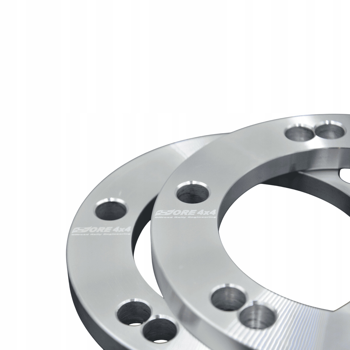 2 x průchozí hliníkové distanční prvky 5x139,7 a 6x139,7 gr. 15 mm