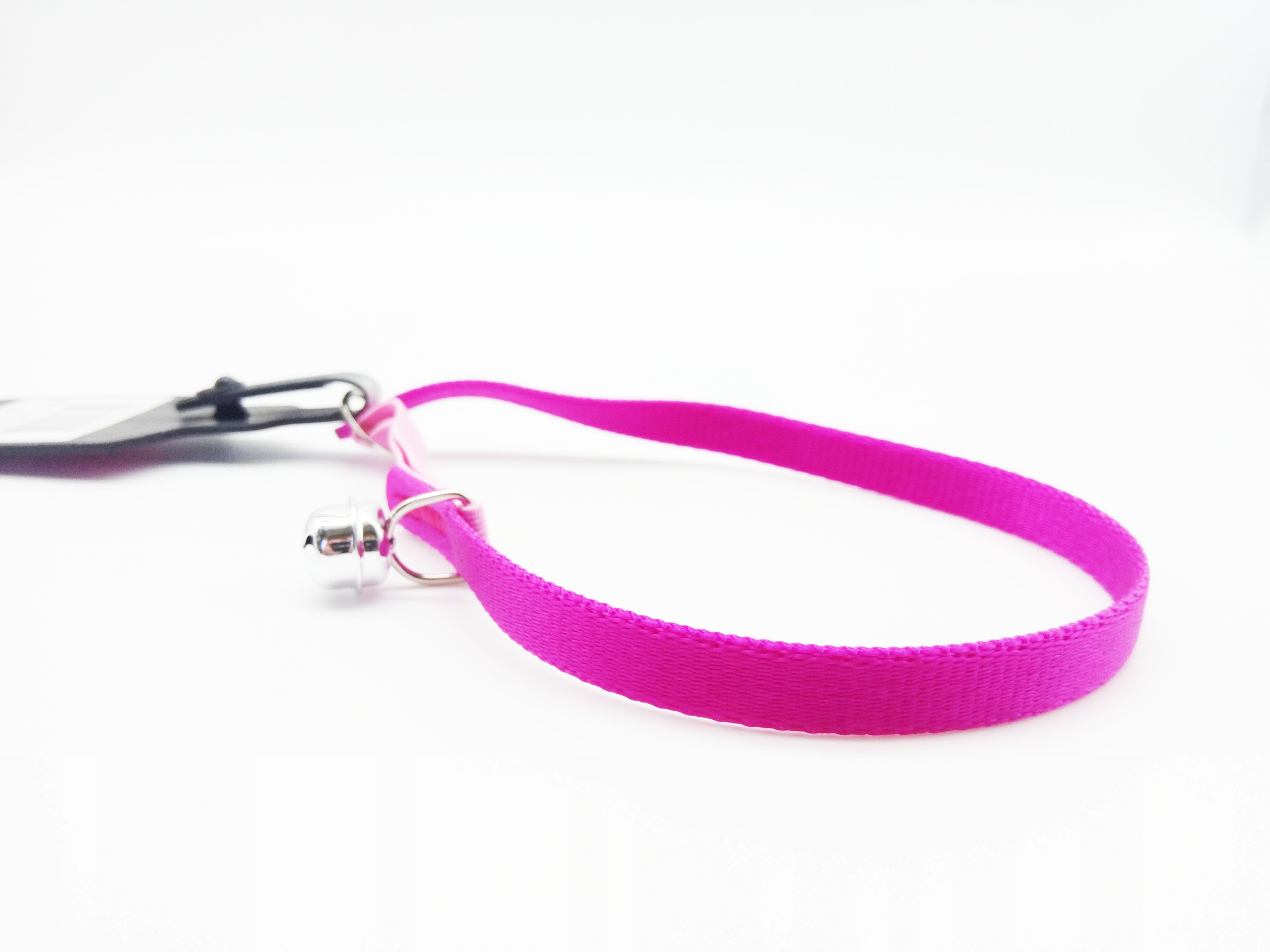 

Obroża materiałowa fioletowa dla kota z dzwonkiem