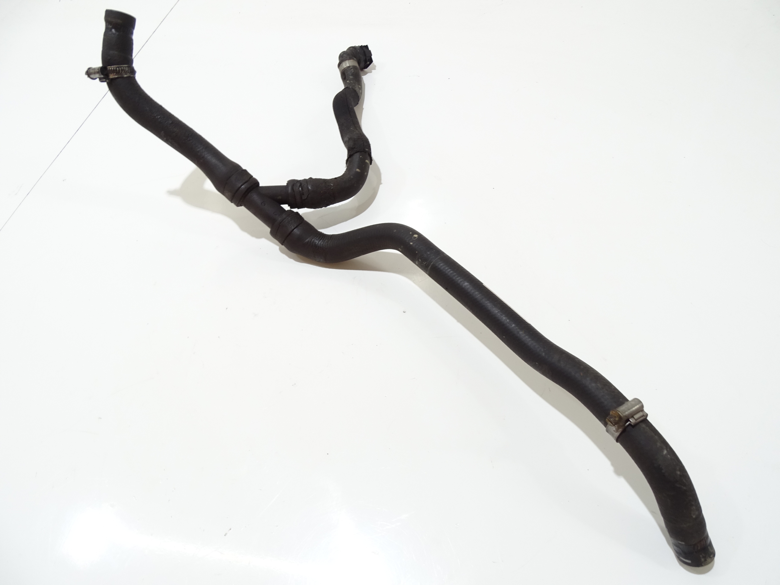 prijenos crijevo vode BMW E90 E91 N52B25 OE 7521049