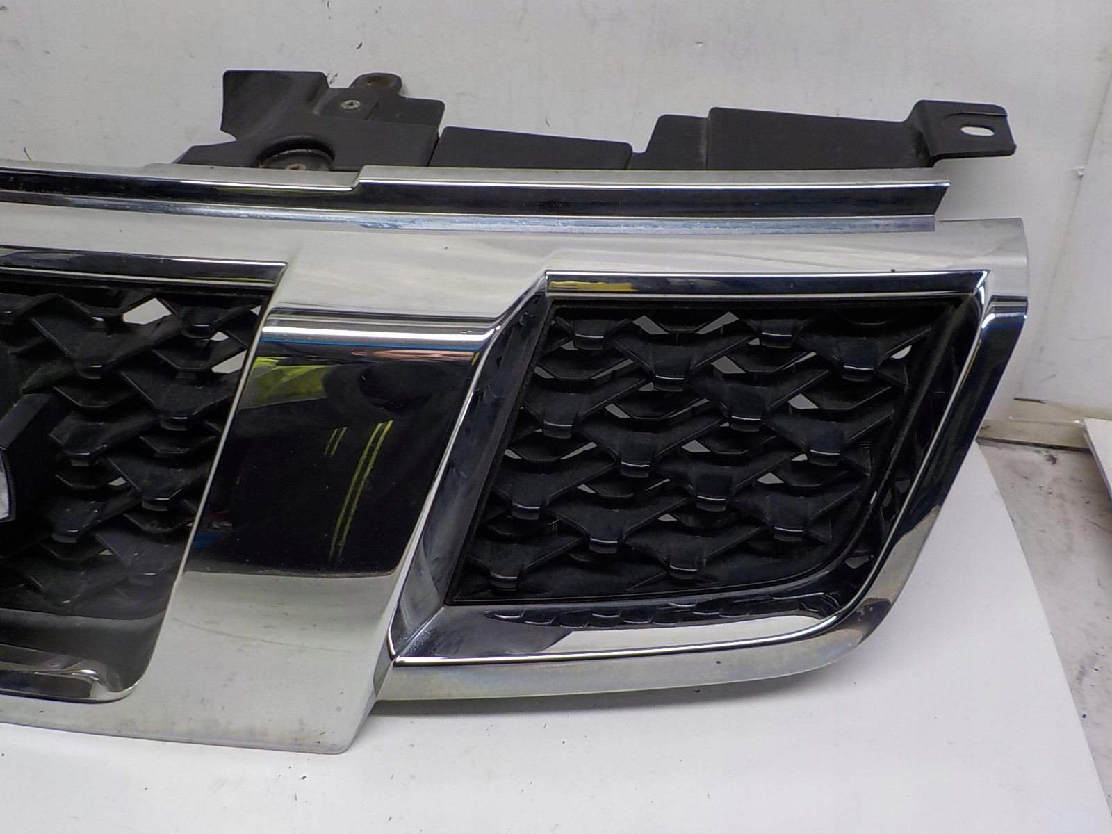 NISSAN X-TRAIL T31 XTRAIL grill grille radiator