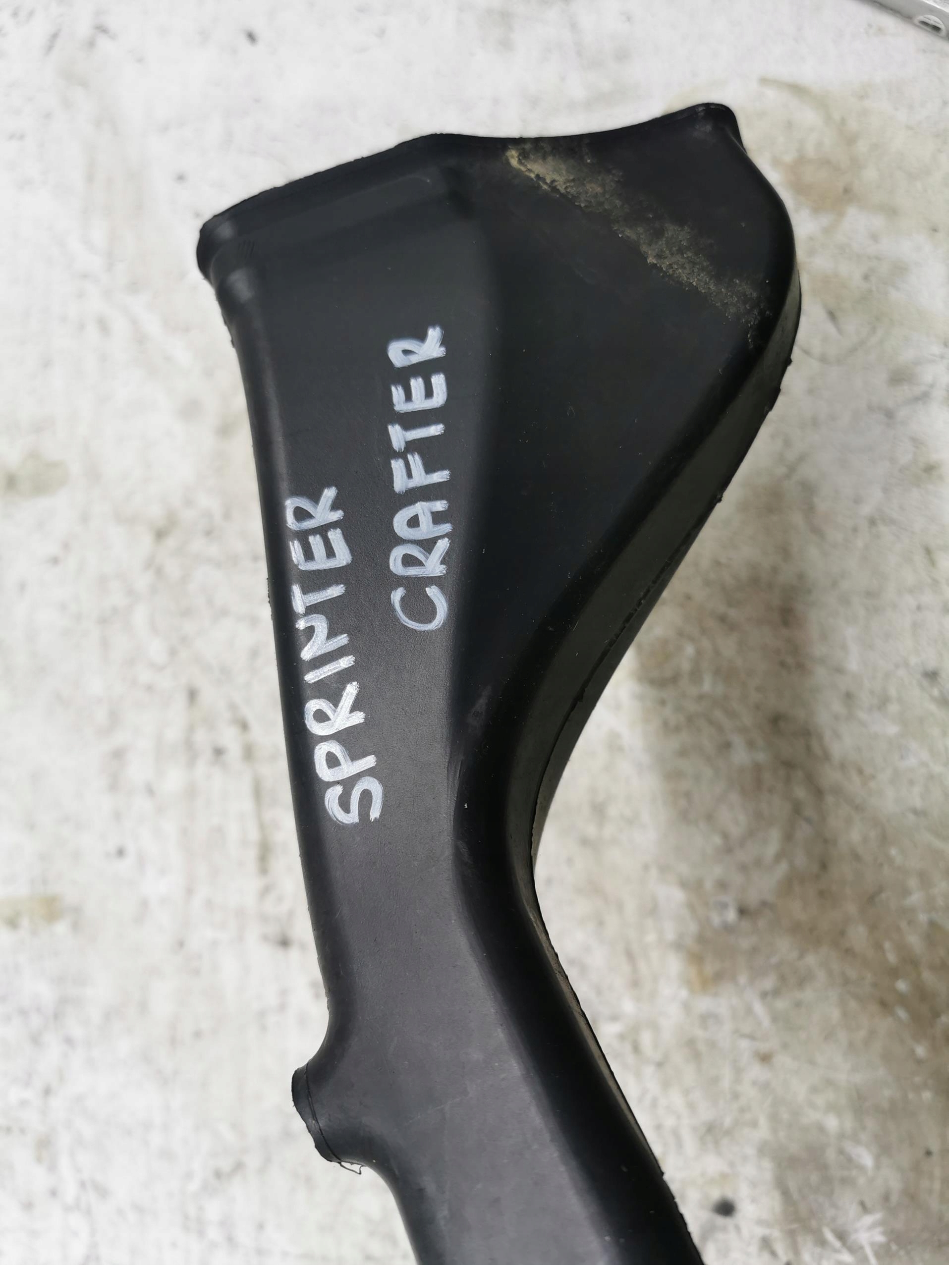 drain intake air VW CRAFTER A9068310545 2.5TDI