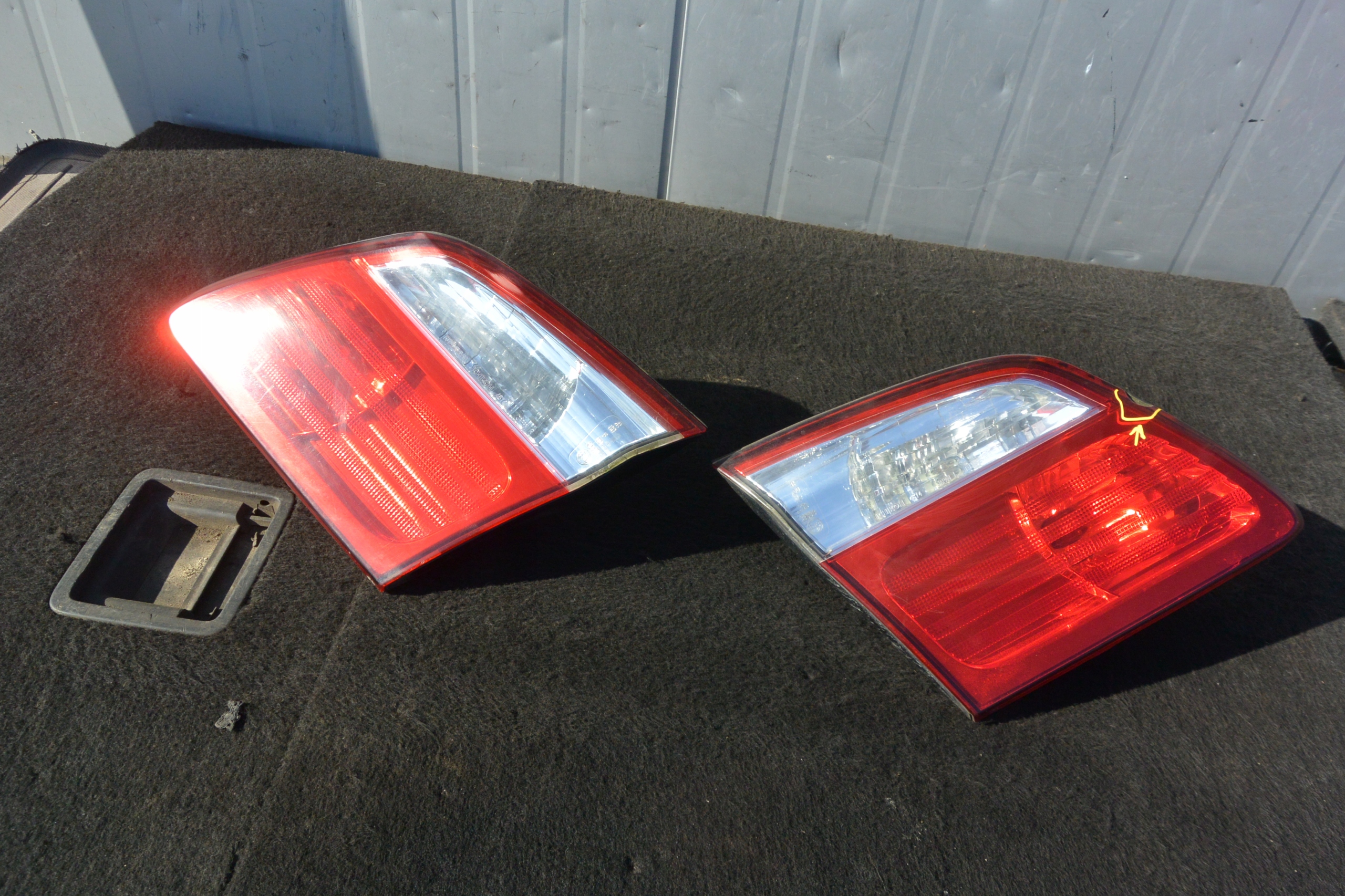 lights bonnet rear part NISSAN MAXIMA A33 00-05 left right
