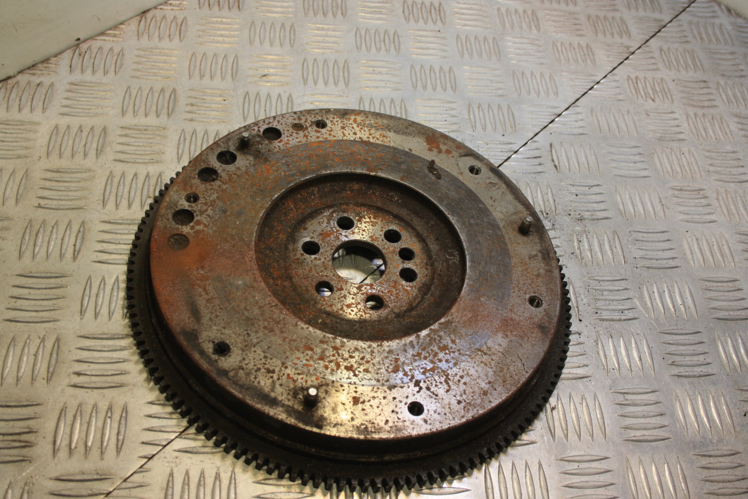 koło zamachowe Ford 1.4 1.2