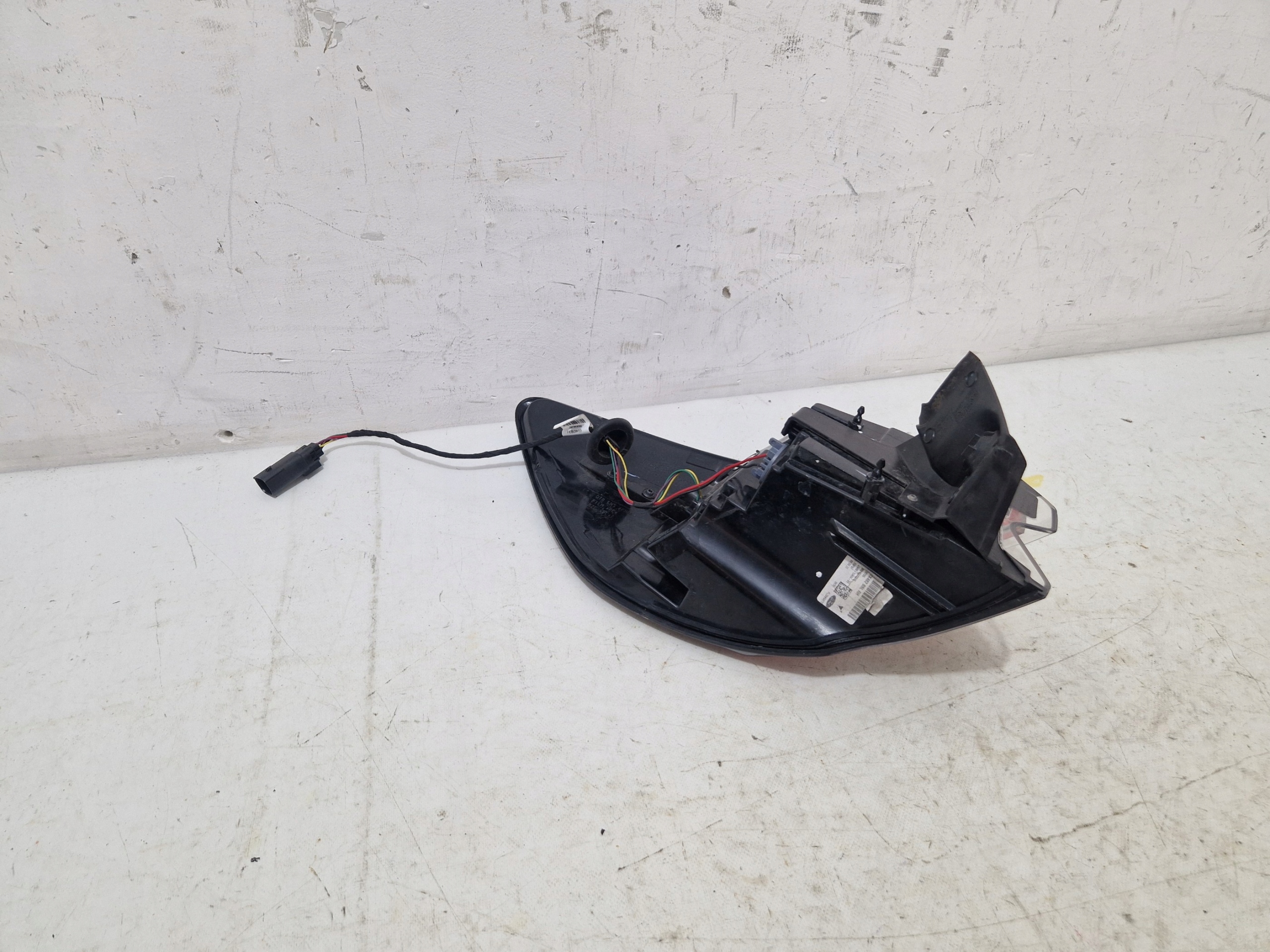 * FORD KUGA MK3 light right rear part rear LV4B-13404-BE