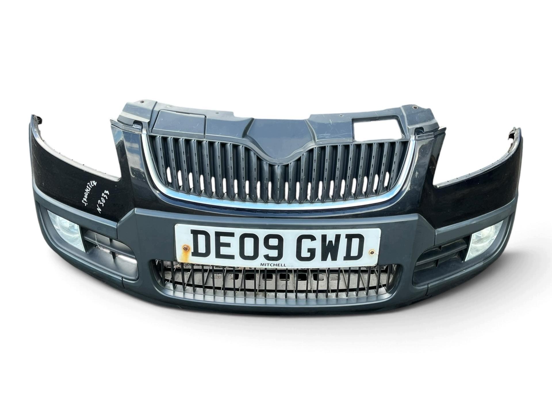 bumper front Skoda Roomster 2008 5J0807221