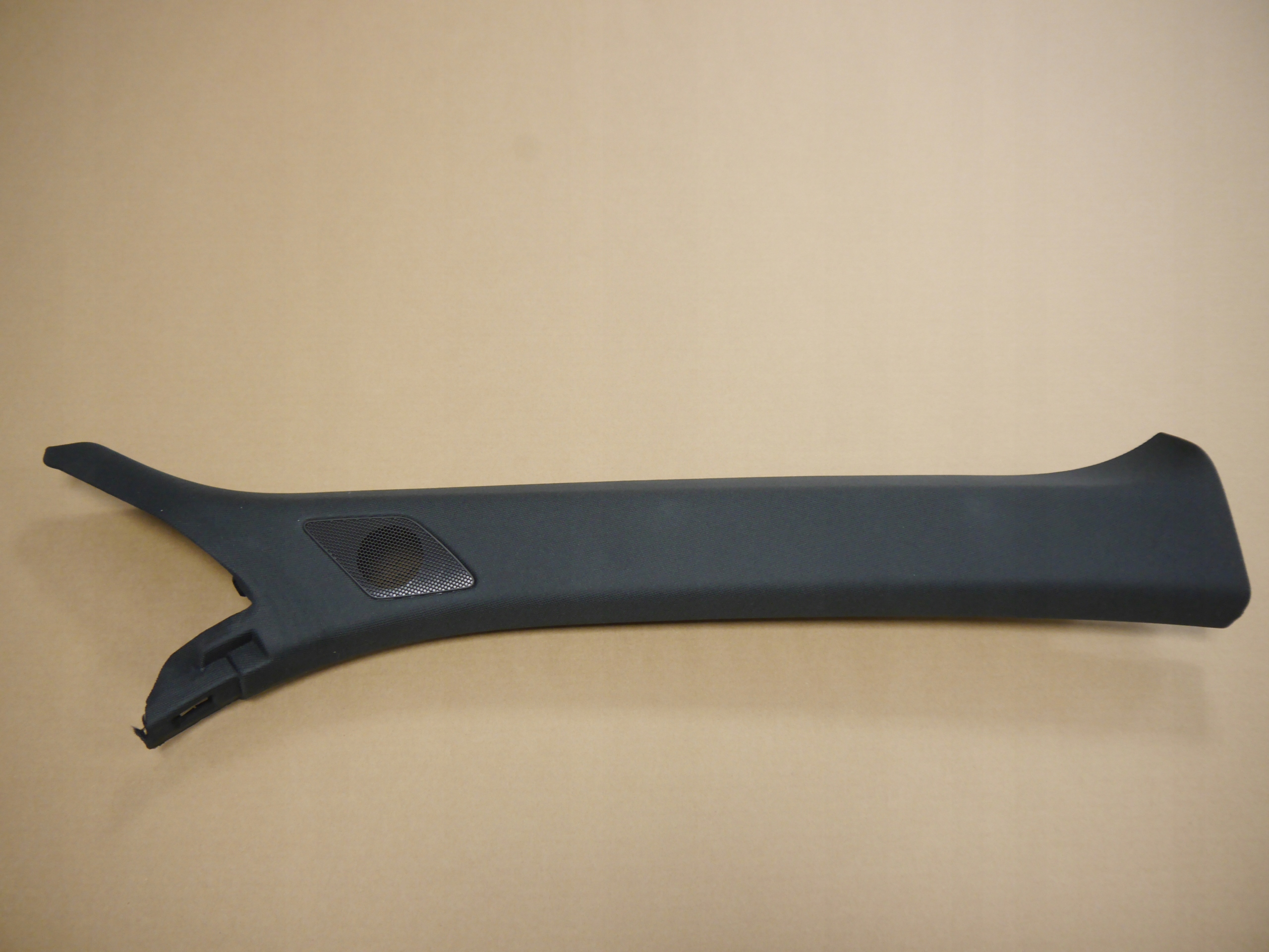 AUDI Q3 83A OSŁONA SŁUPKA PRAWA 83A867234A VU5 Numer katalogowy części 83A867234A VU5