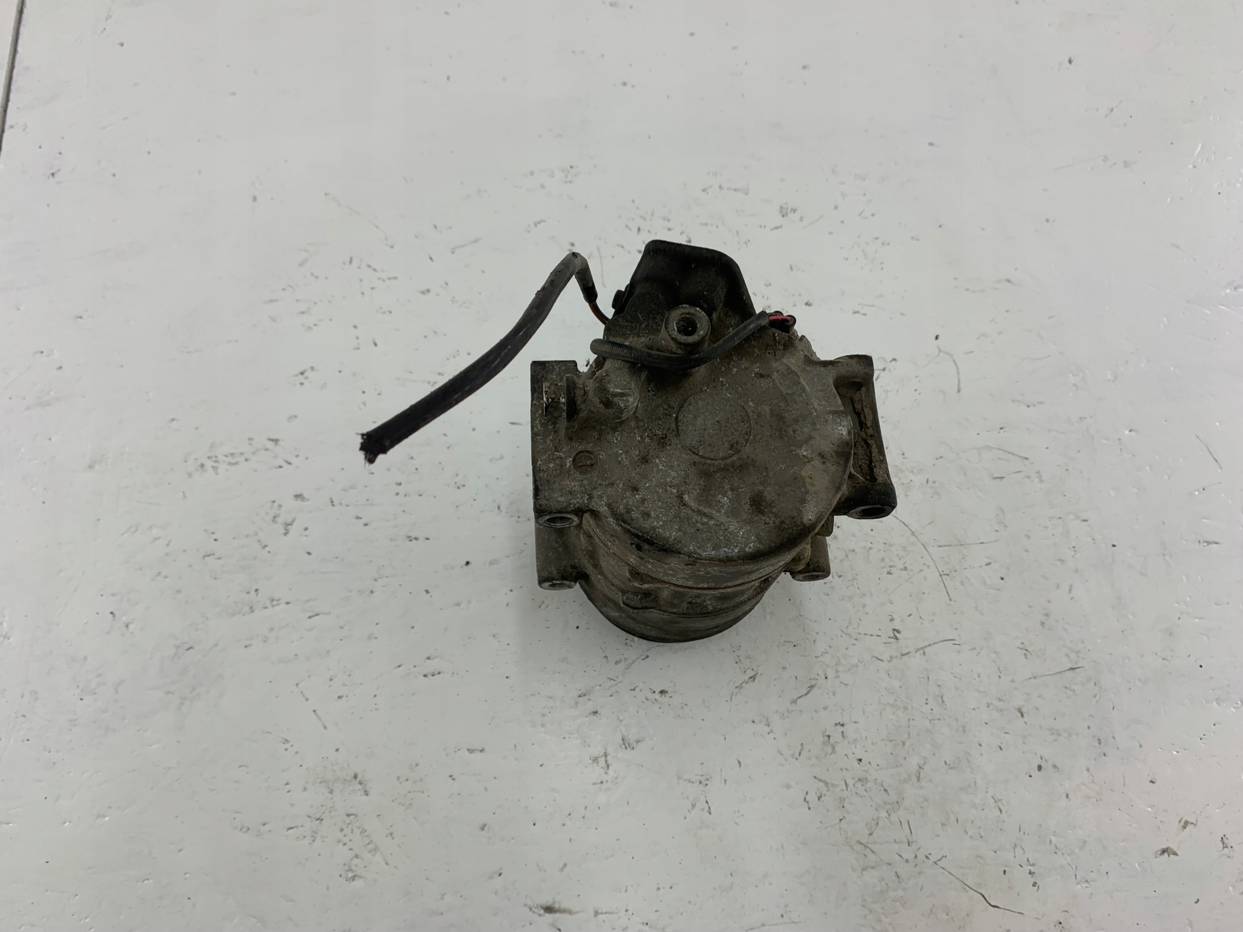 MERCEDES W169 2.0 CDI compressor; air conditioning compressor A0012303611