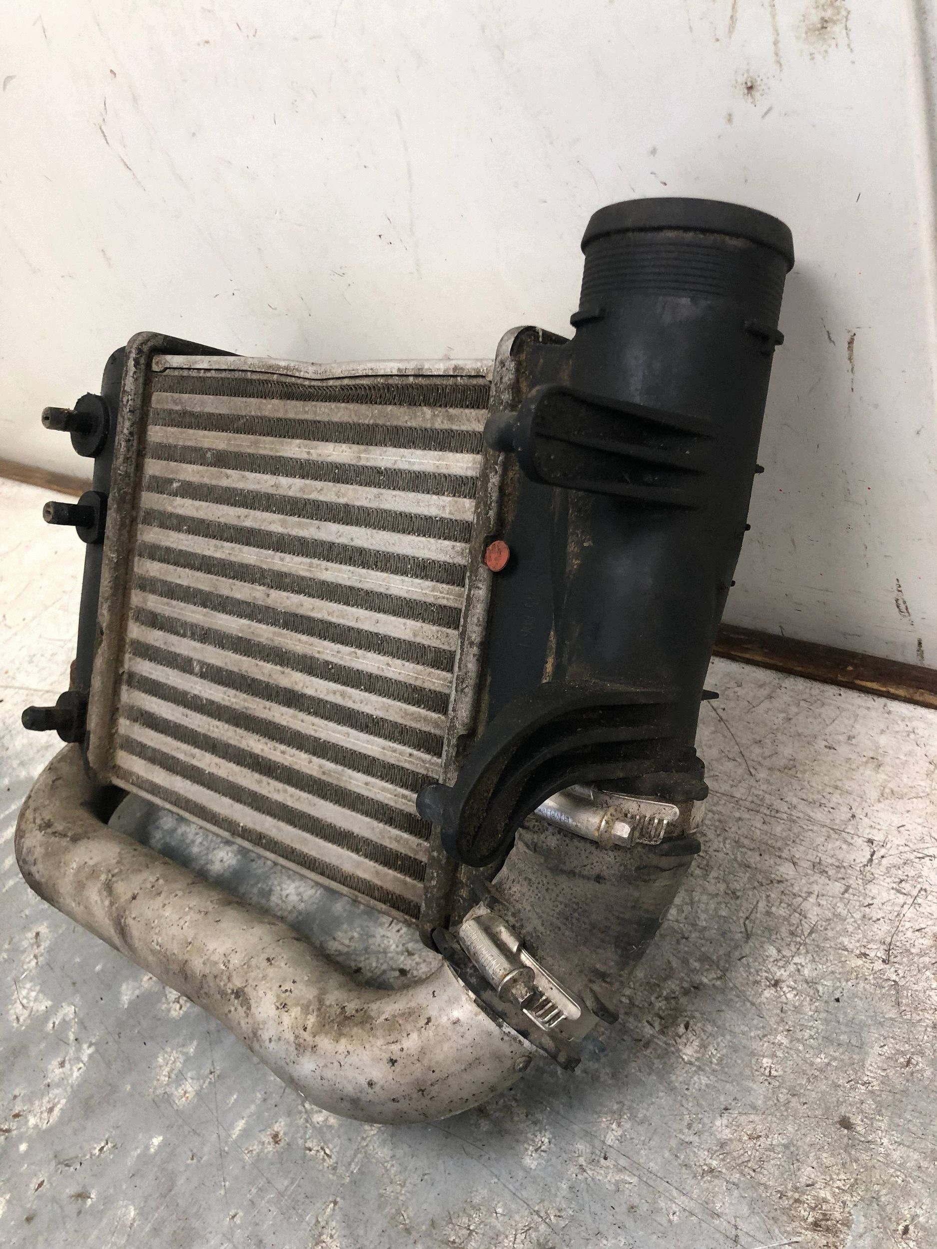 radiator intercooler right 3.0 TDI AUDI A6 C6 4F0145806E