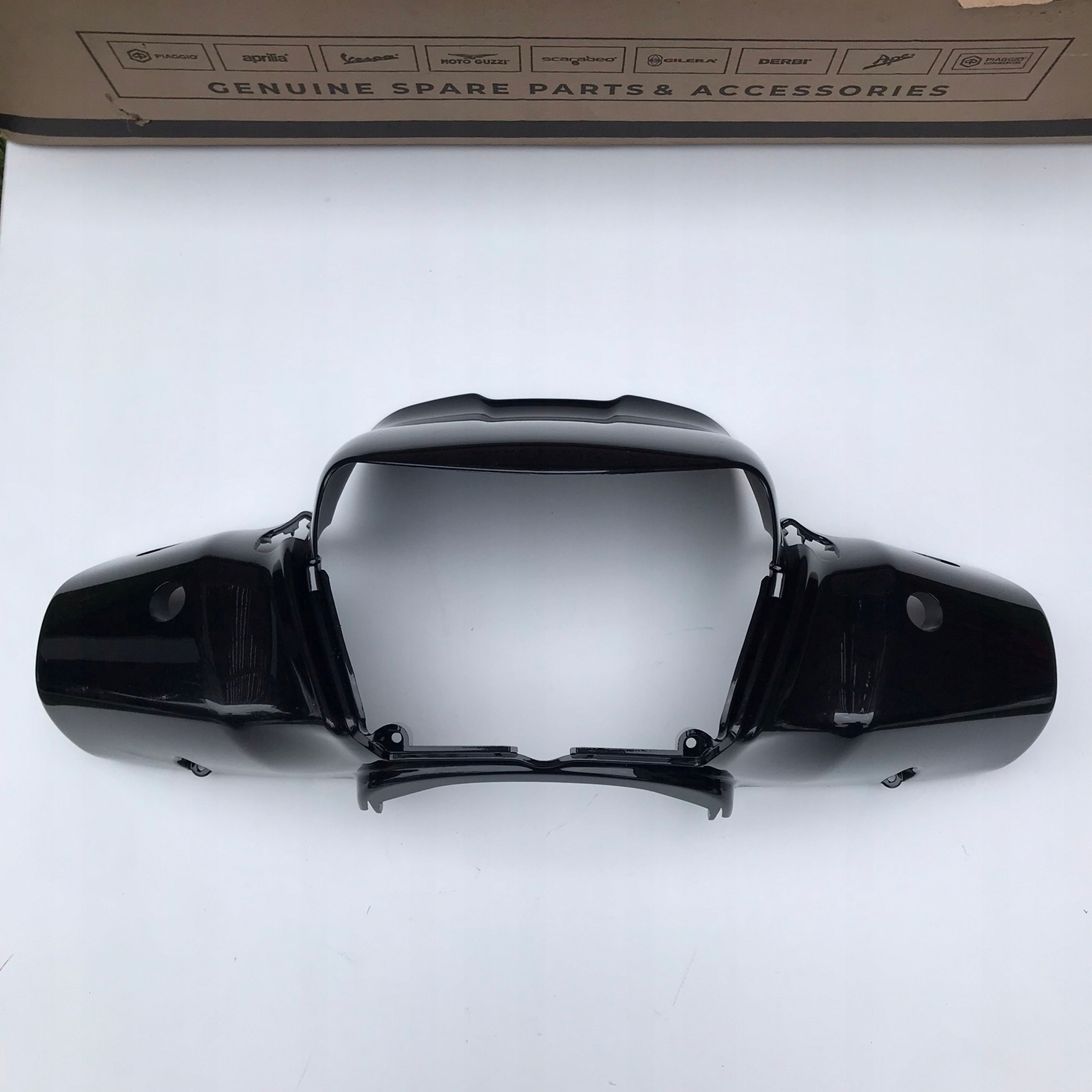Piaggio Medley 2020+ krytka reflektora, farba Nová