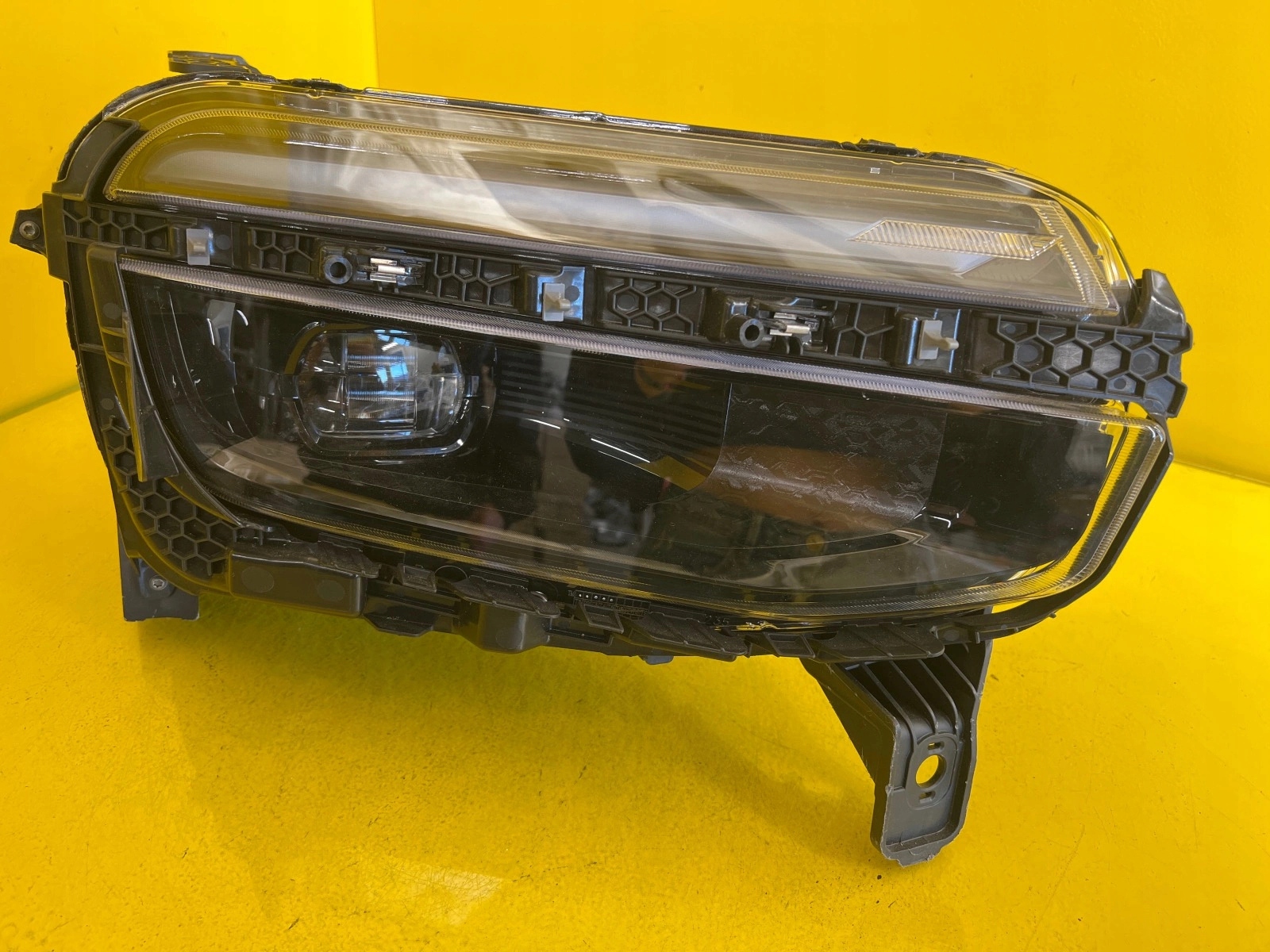 light right front JEEP AVENGER FULL LED 22