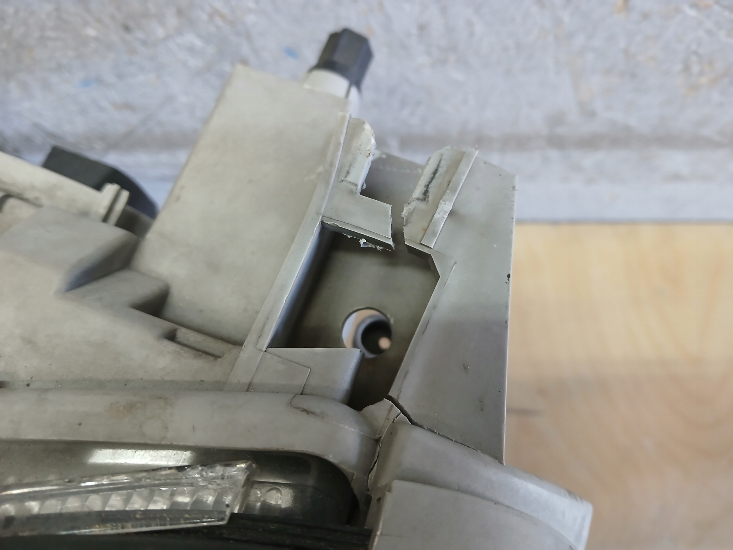 light front left MERCEDES SLK W170 XENON A1708201161