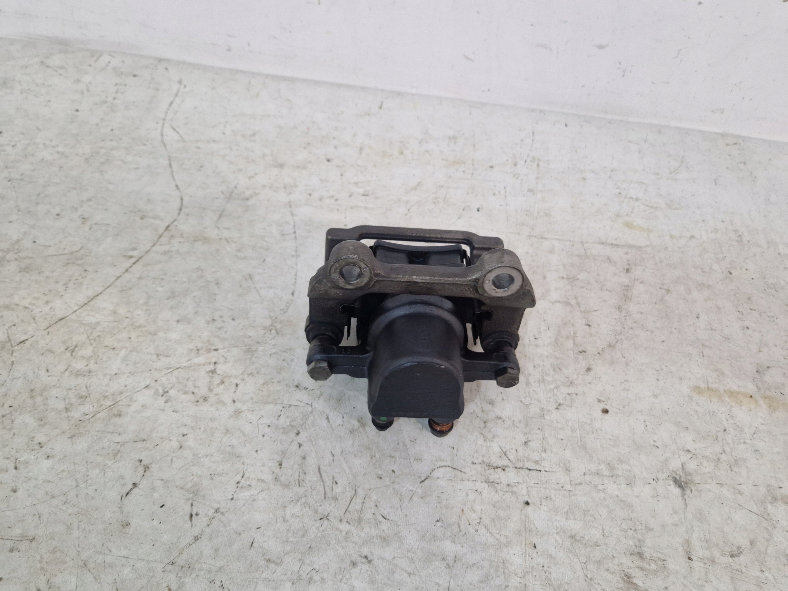 DODGE CHARGER CHALLENGER 2015- caliper brake right left rear part rear