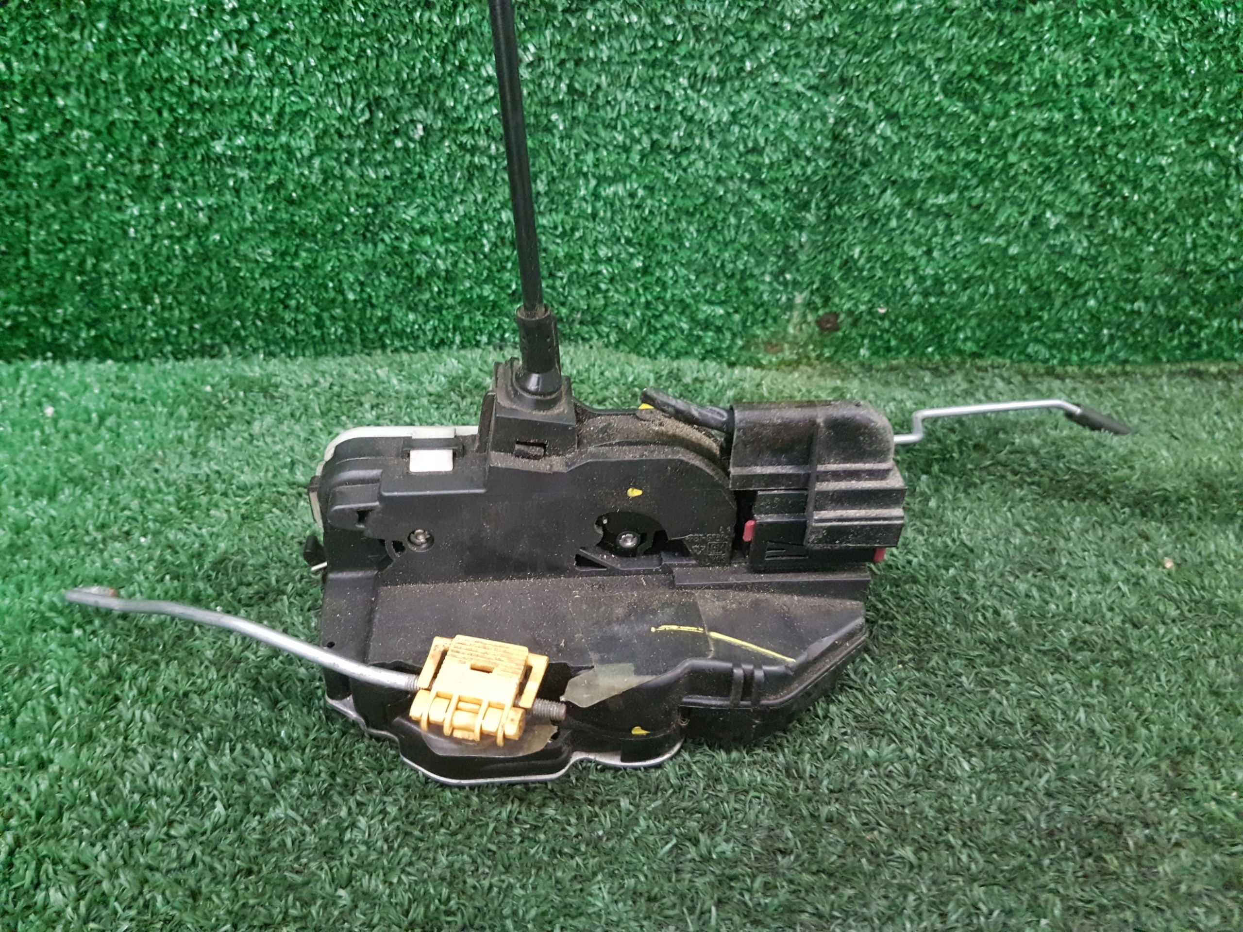 lock door left rear part rear OPEL ASTRA J