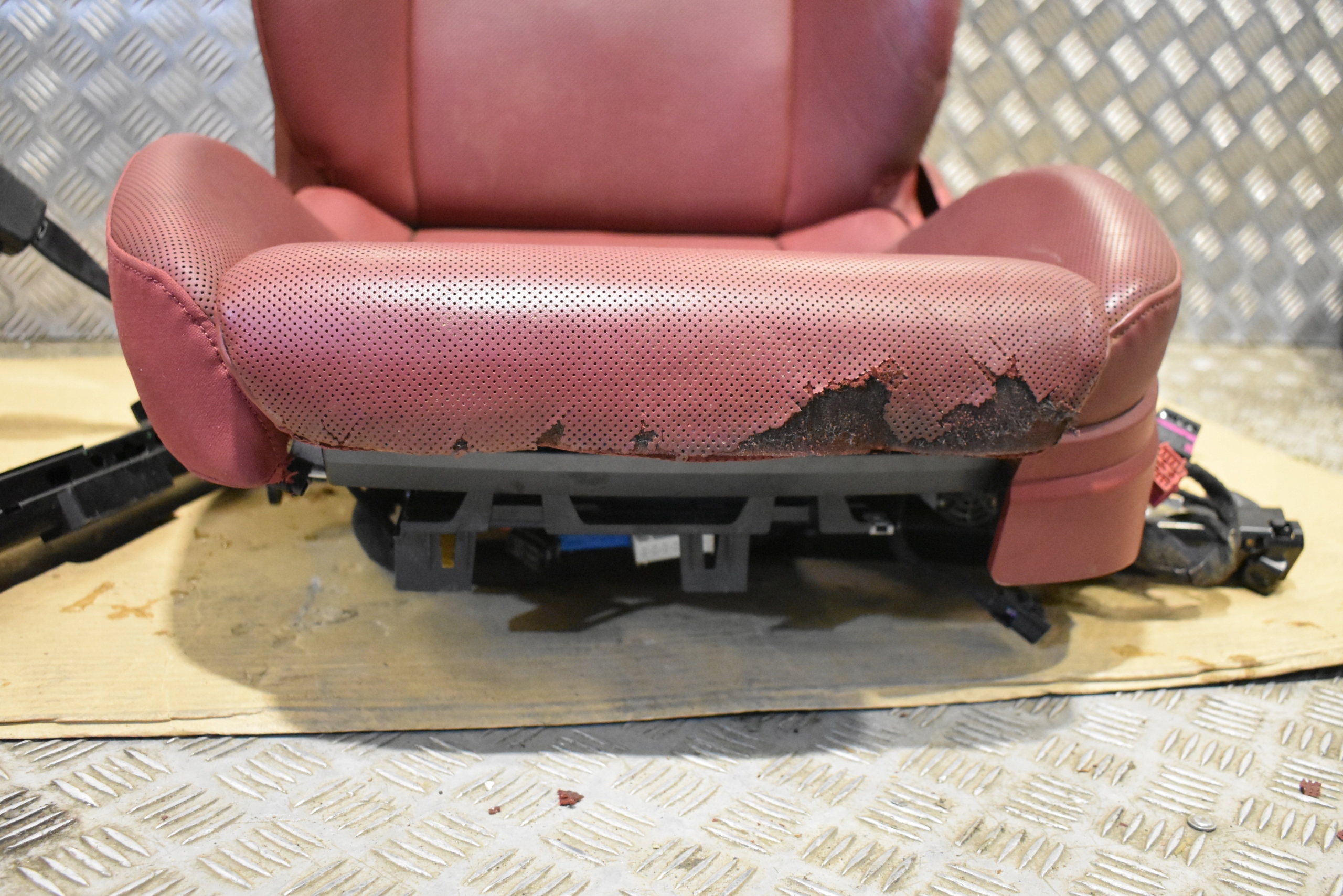 seat support + airbag front left PORSCHE PANAMERA 971 1