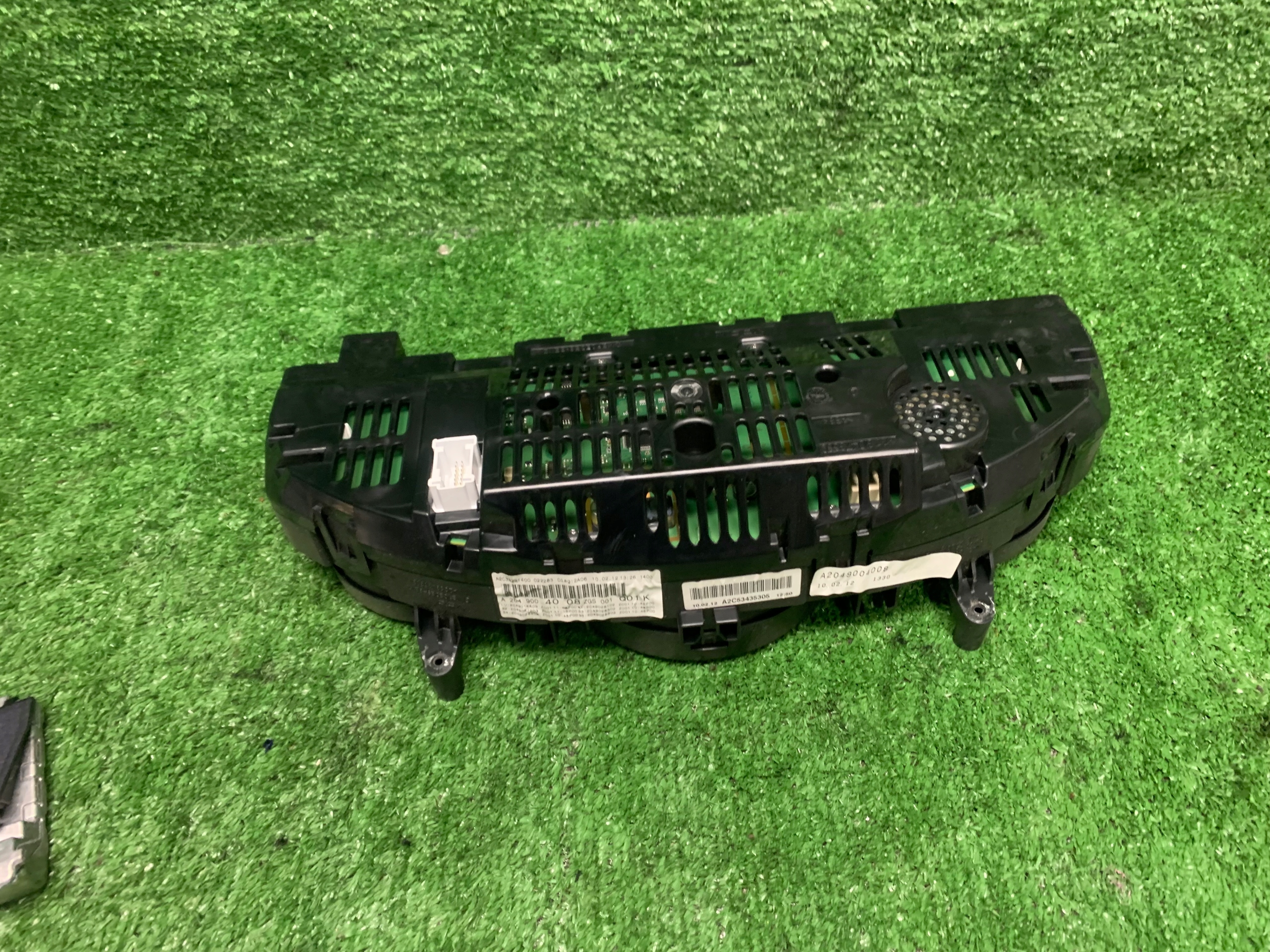 MERCEDES W204 2.2 CDI dials dials A2049004008
