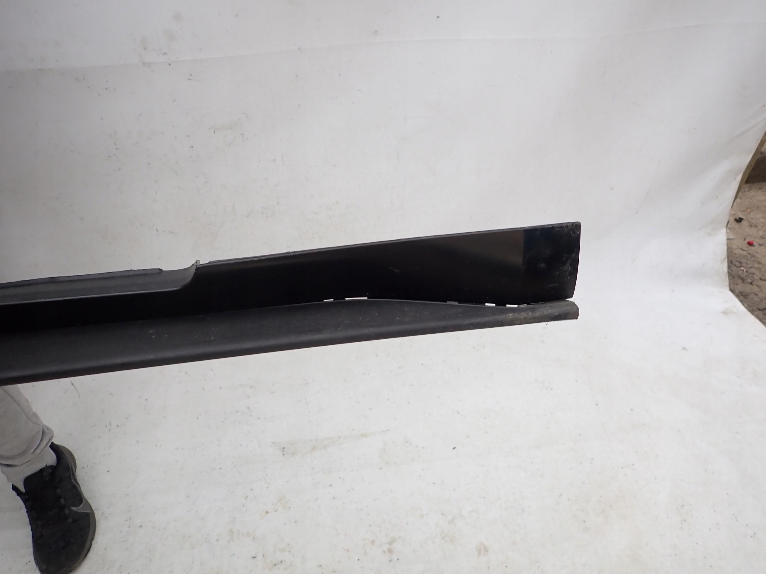 FORD MUSTANG VI 15- moulding threshold right threshold right FR3B-6310154-A-PIA2