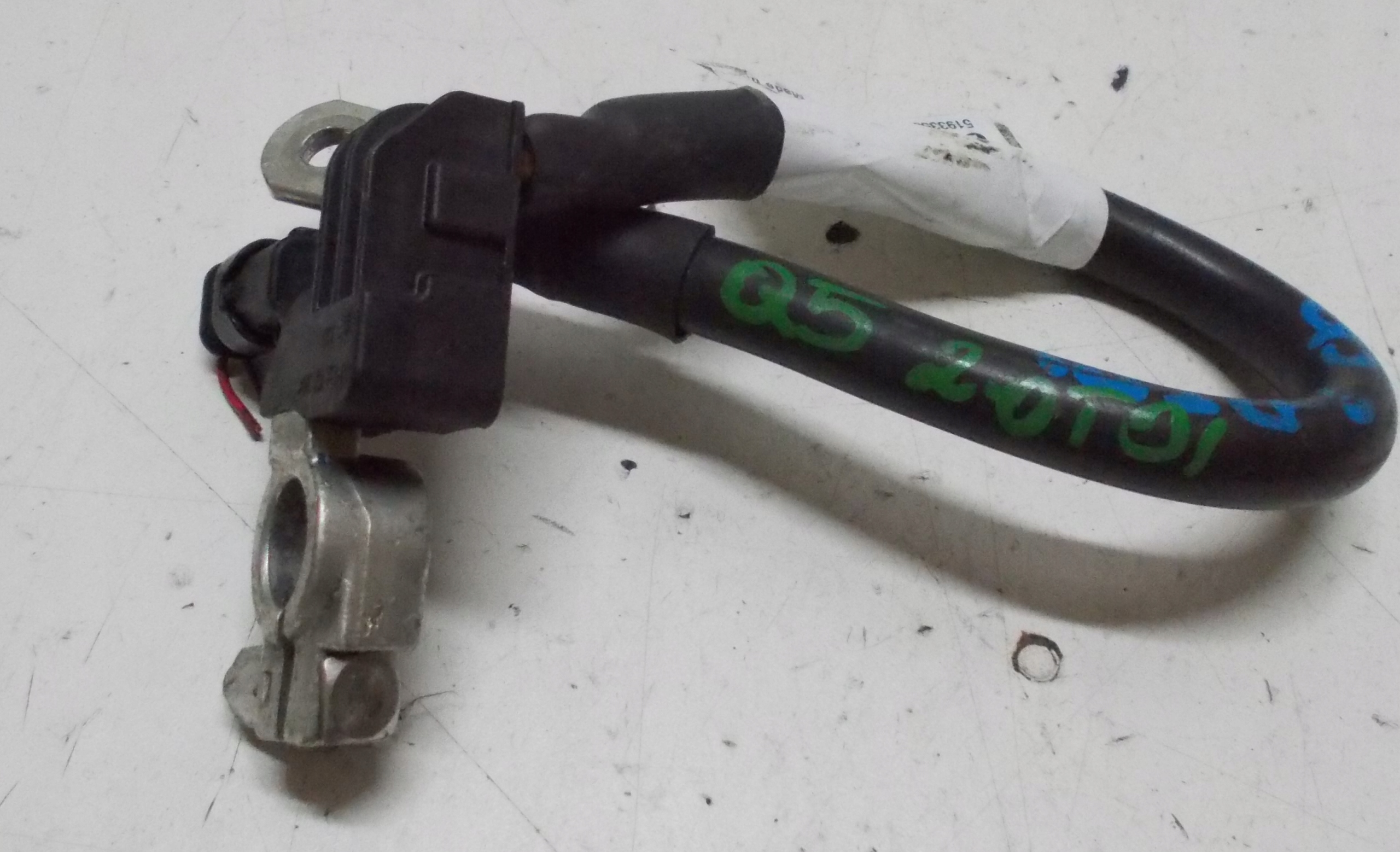 AUDI Q5 2.0 TDI 11R Batteriemanagement Sensor 8R0915181