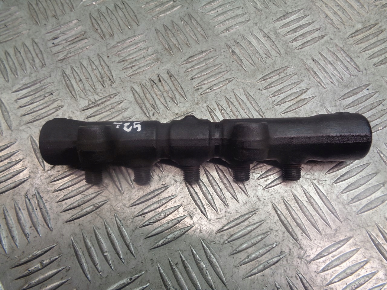 LISTWA WTRYSKOWA TOYOTA AVENSIS T25 2.0 D4D