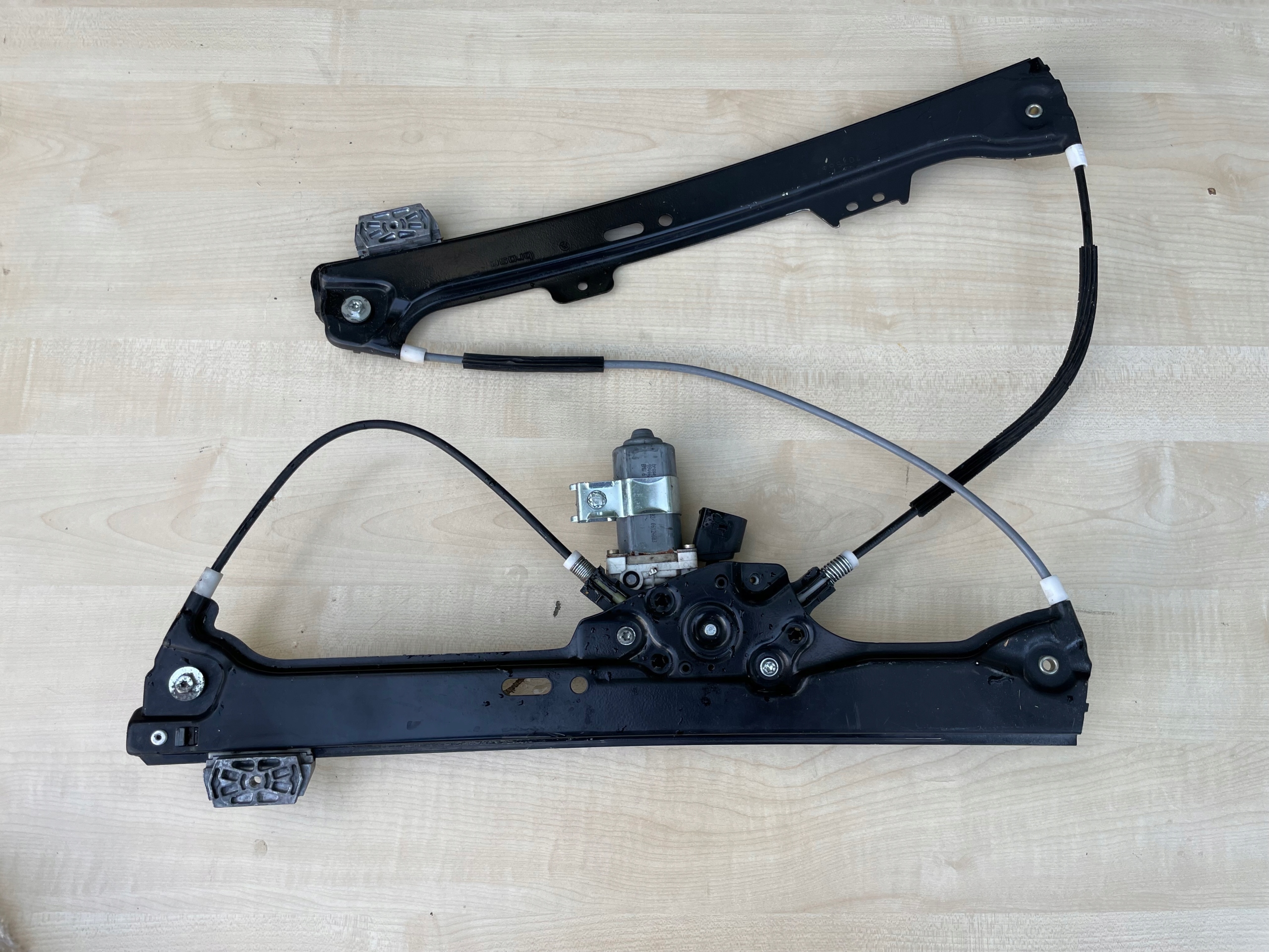 BMW 5 E60 E61 mechanism window regulator left front 7075667 E