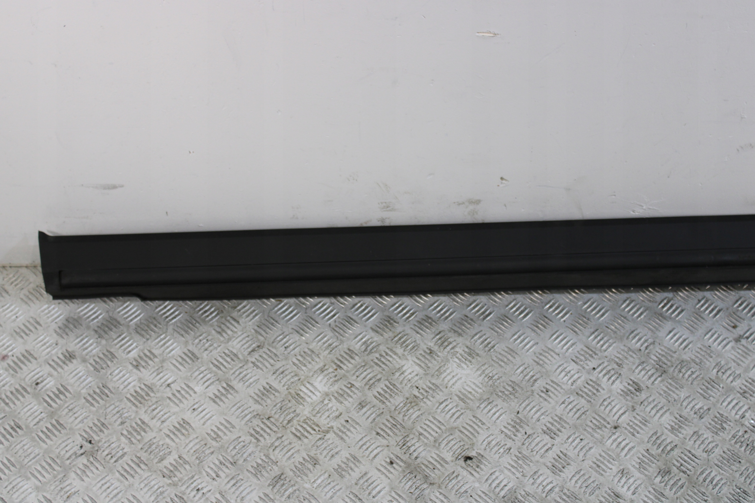 cap moulding threshold left threshold HYUNDAI SANTA FE SANTAFE 4 IV 18-20