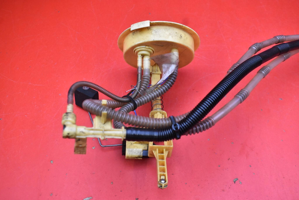 snimač razine goriva 6763888 BMW E90 E91 2.0 D 163 KM 04-10