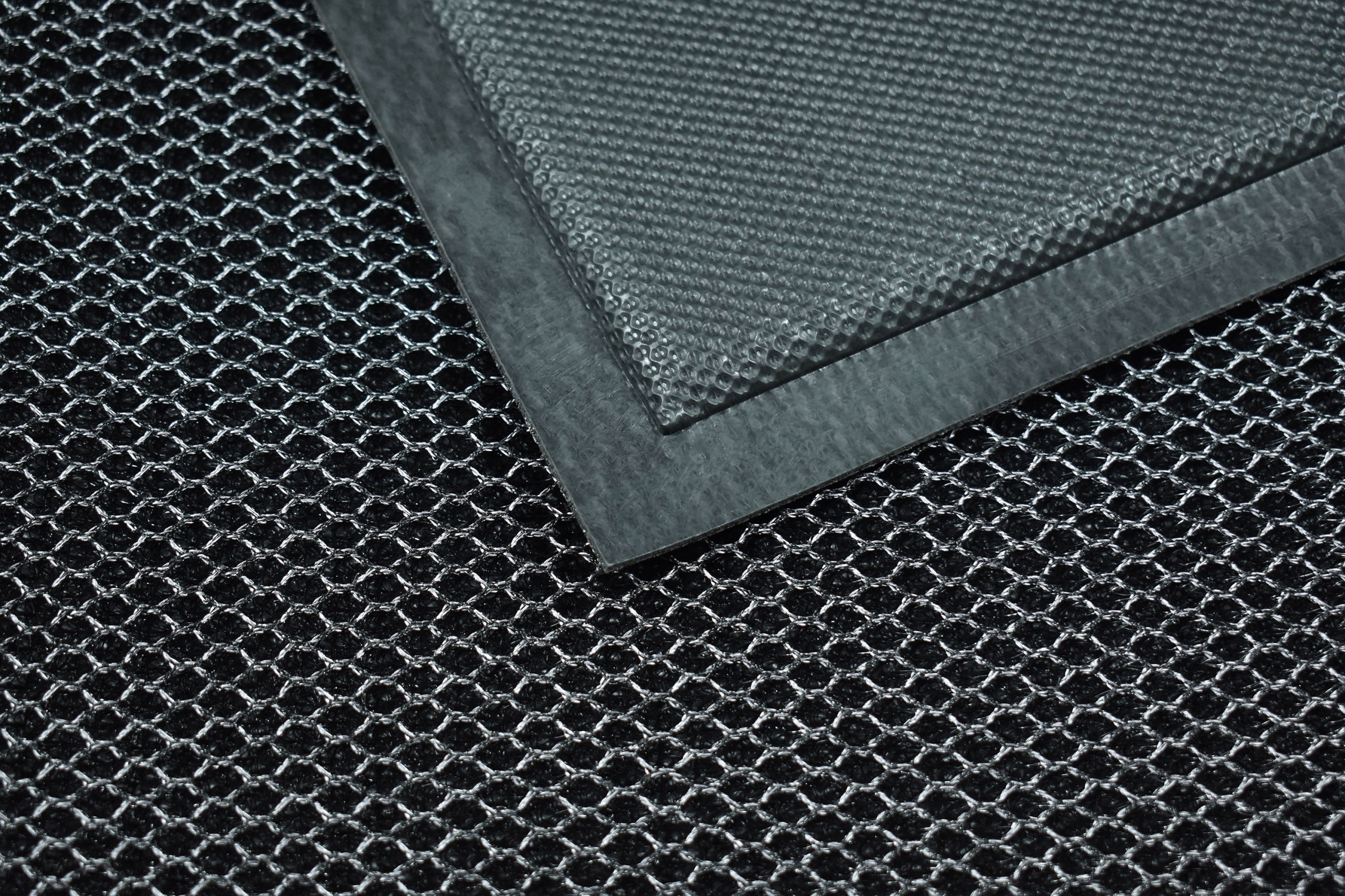 WYCIERACZKA WEJŚCIOWA PCV 3D POD DRZWI 45x70 ZEWNĘTRZNA ANTYPOŚLIZGOWA Długość (cm) 70 cm