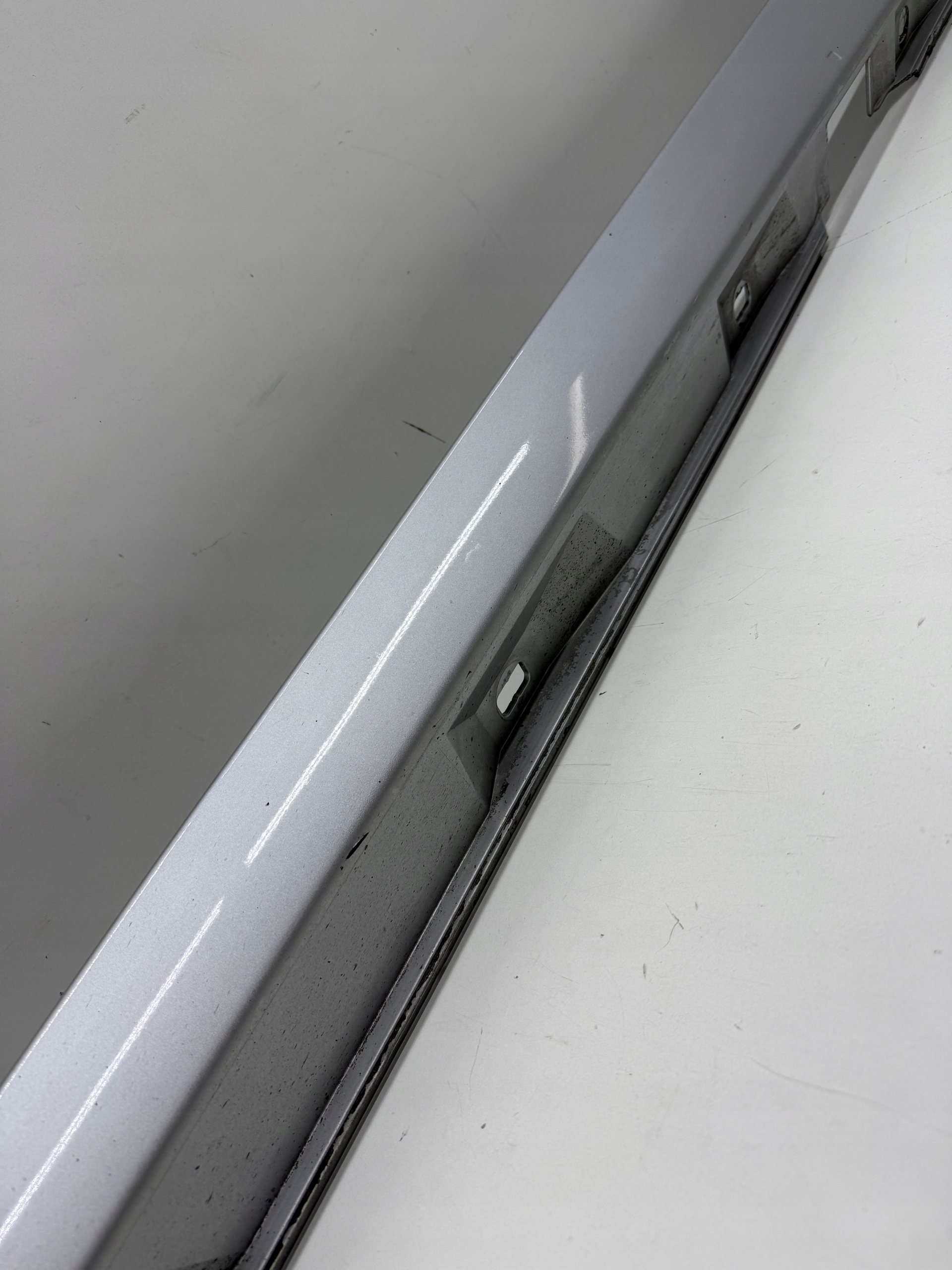 AUDI A6 C7 moulding cap of the threshold threshold left colour LX7W SREBRNA