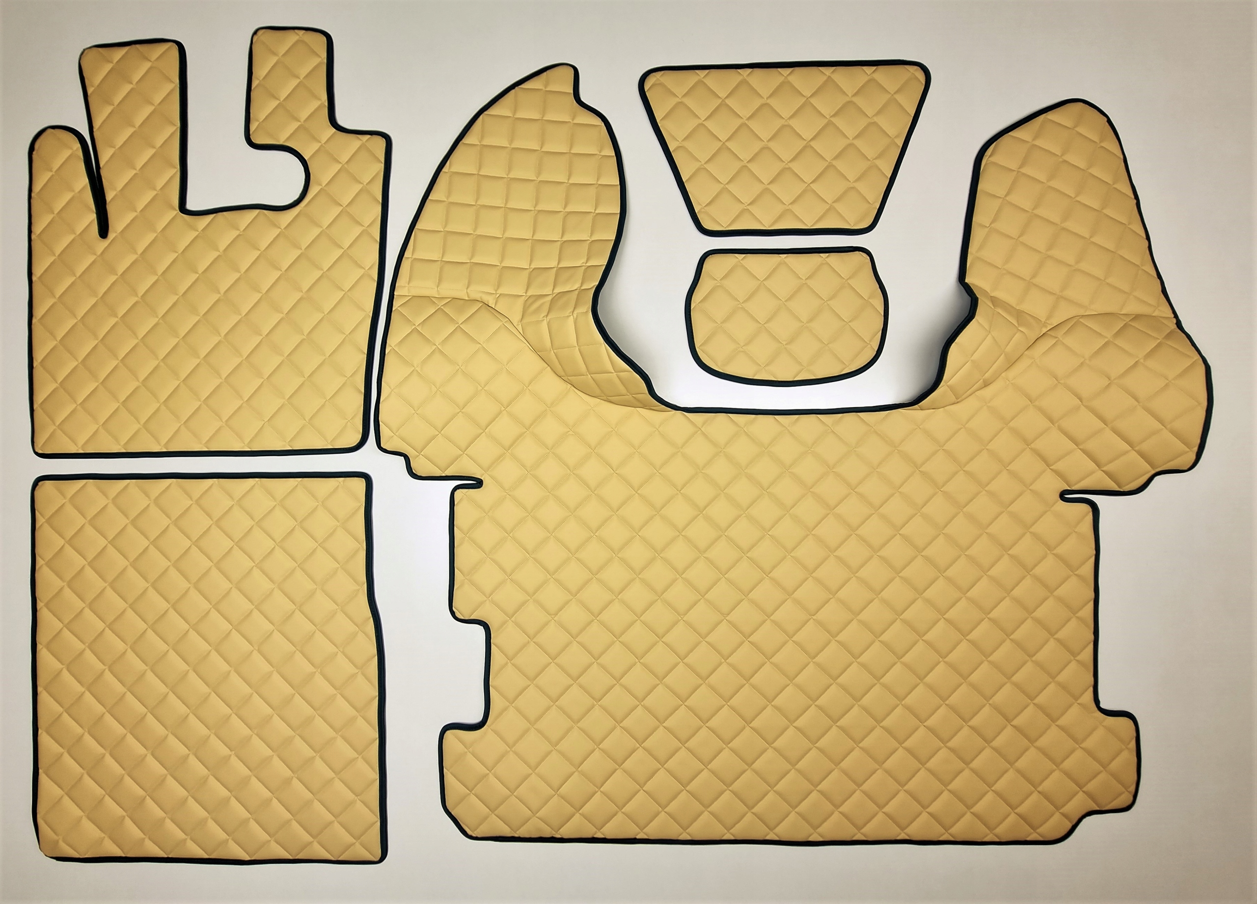 КОВРЫ СТЕГАНЫЕ КОВРИКИ DAF XF 105