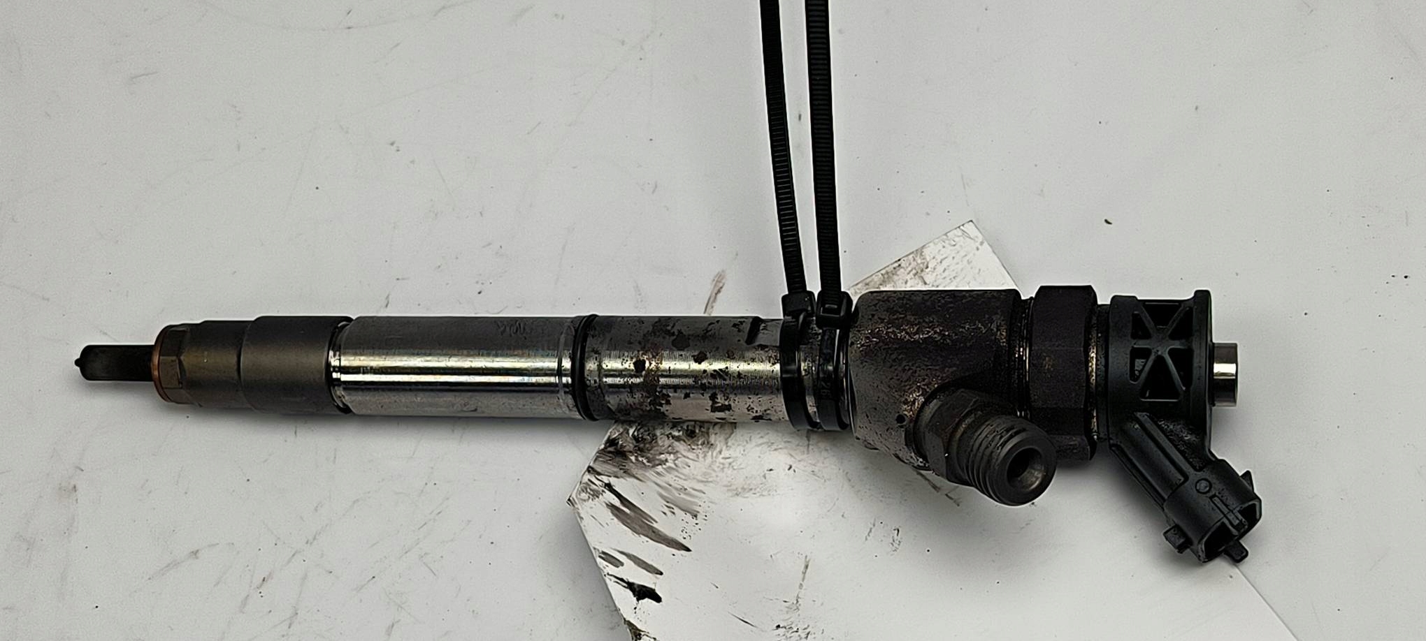 injector 5801644454 IVECO DAILY 35S18