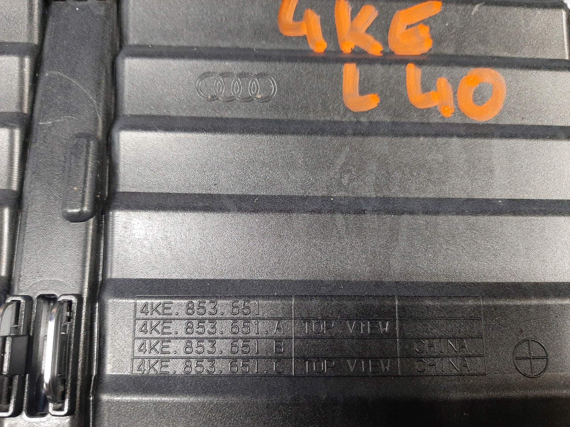 Audi e-Tron Atrapa Grill Nowy 4KE853651 4KE853651A 4KE853651B 4KE853651C Kolor srebrny