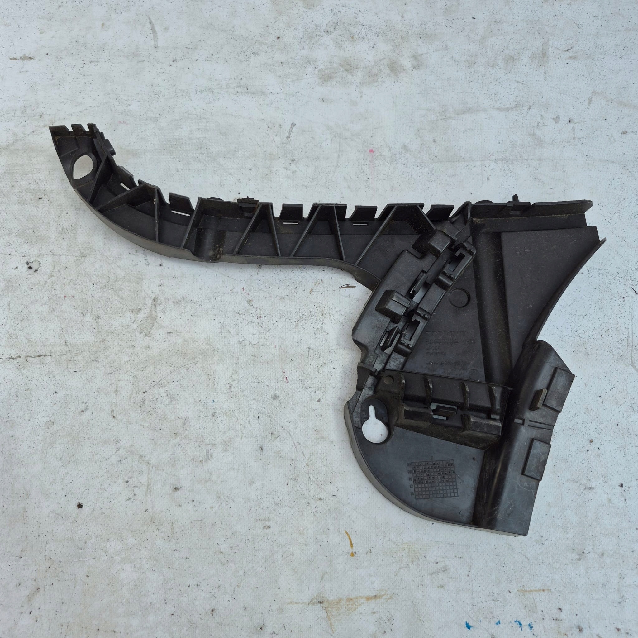 VOLVO XC70 bumper bracket right rear part 30678704