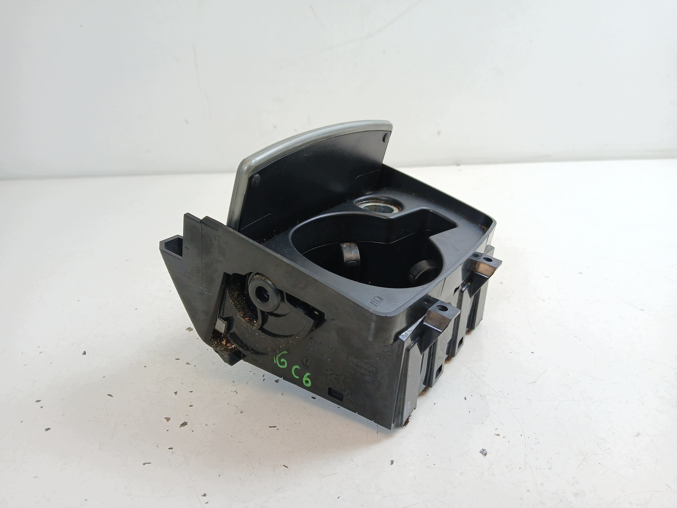AUDI A6 C6 bracket for KUBEK CUPHOLDER 4F1862533