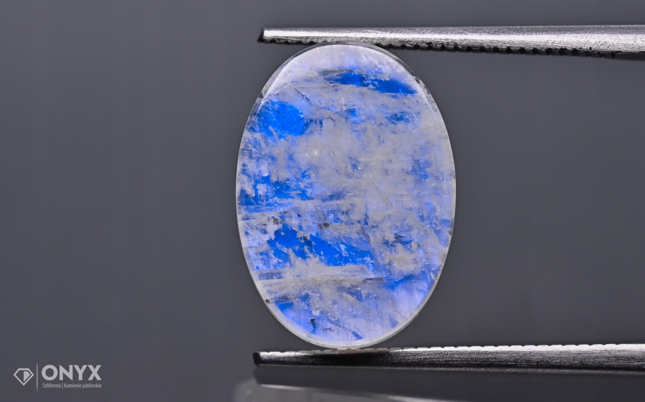 Měsíční kámen mělký ovál 14x10 mm