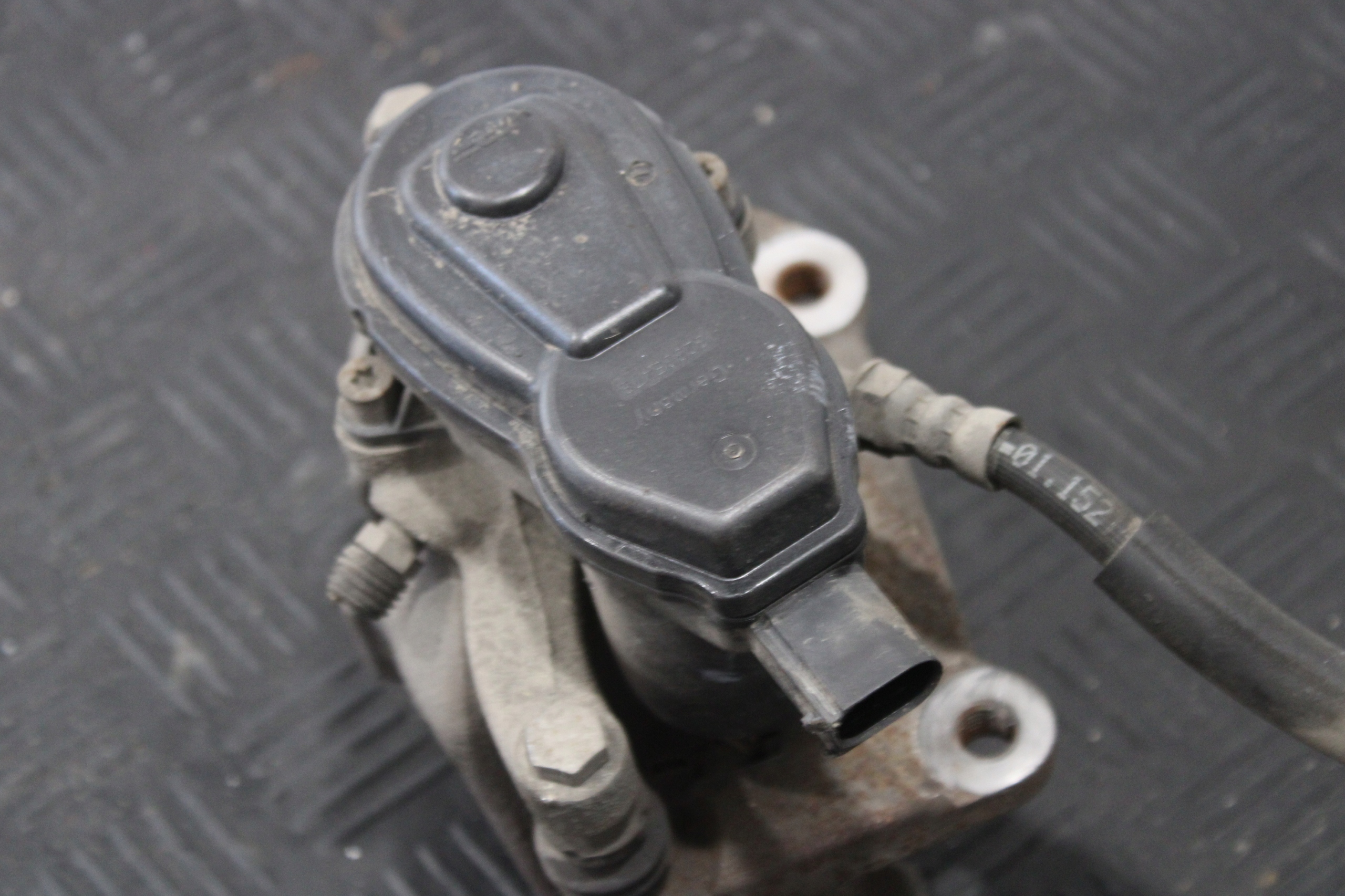 caliper brake left rear part AUDI A5 8T 8T0 COUPE