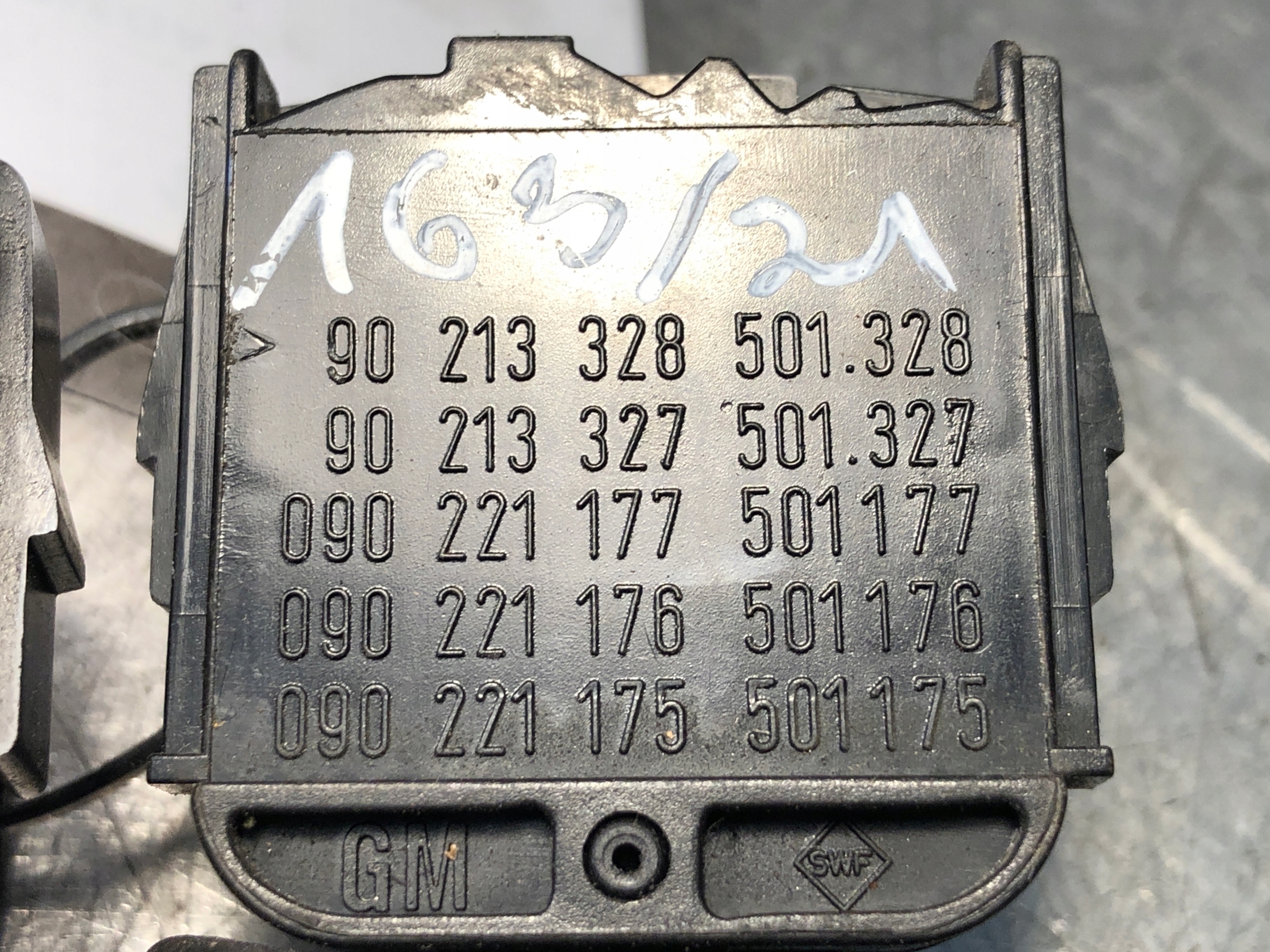 DEVIO LUCI TERGICRISTALLO TERGI OPEL OMEGA A 90228194