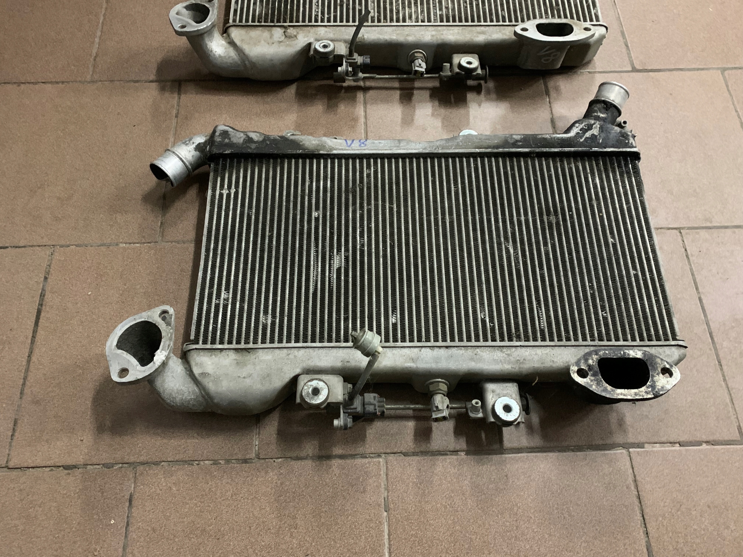TOYOTA LAND CRUISER V8 4.5 D INTERCOOLER CHŁODNICA