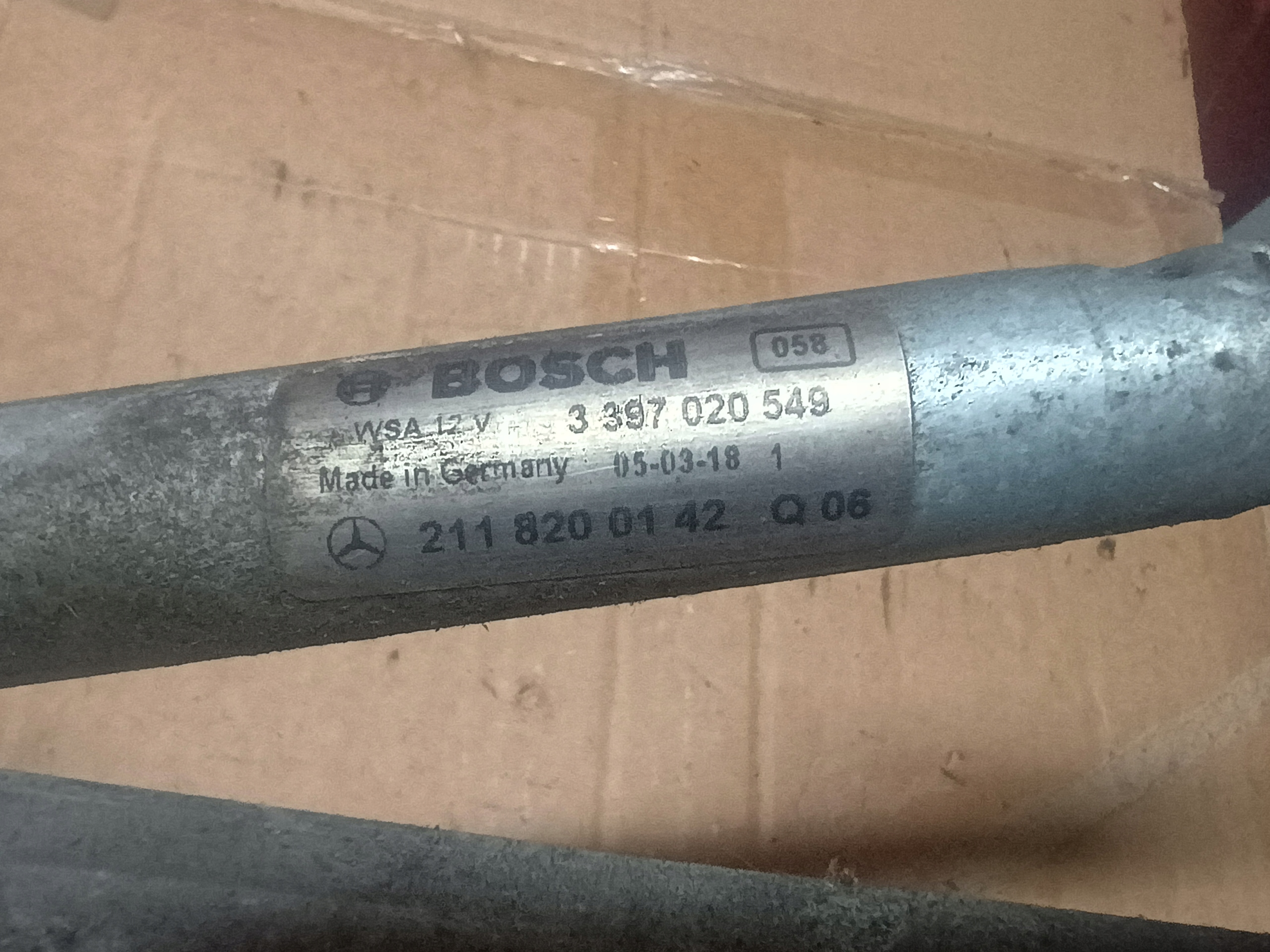 Wischergestänge A2118200142 MERCEDES W211