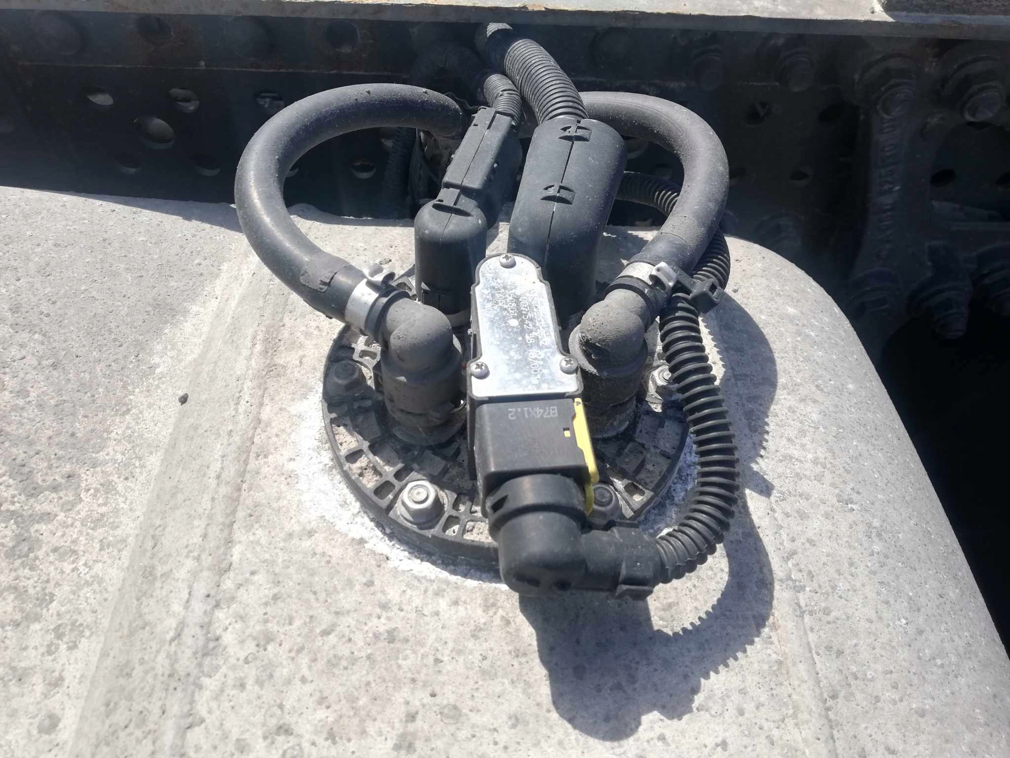 PŁYWAK SMOK CZUJNIK POZIOMU PALIWA ACTROS MP4 A0075425818