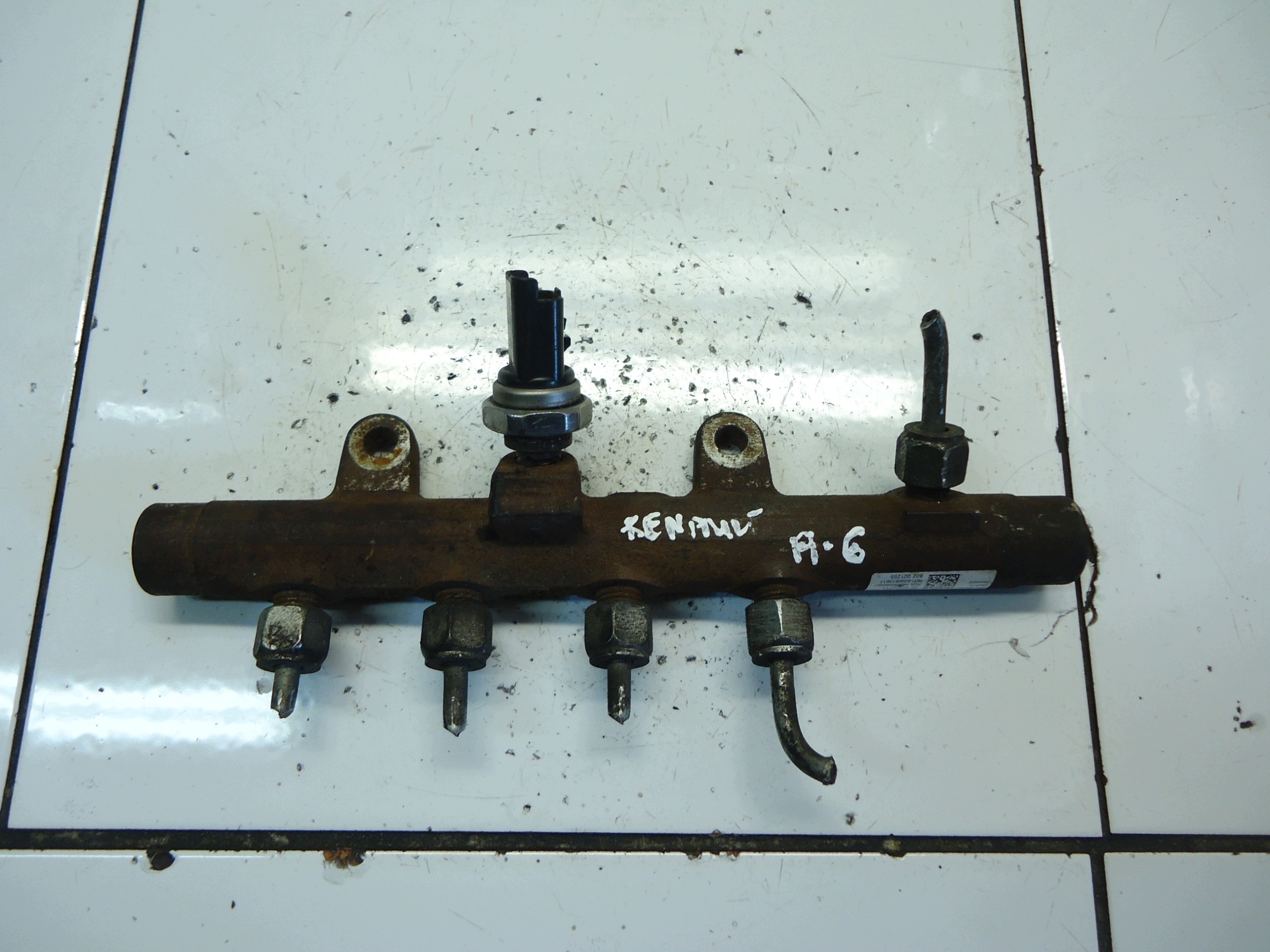 RENAULT NISSAN 1.5 DCI injection ramp 8200815617 sensor 5WS40208
