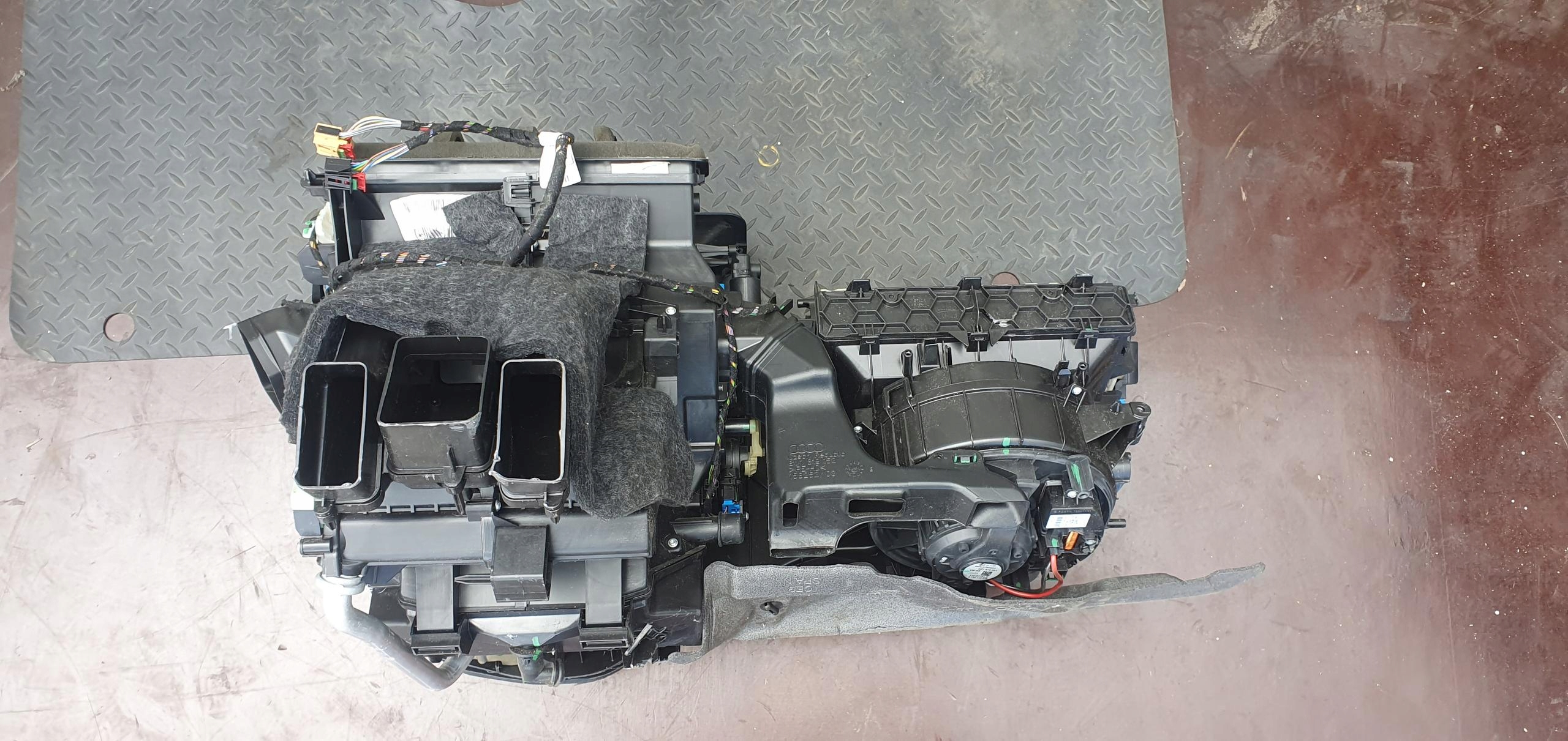 радиатор отопителя Audi A3 8V