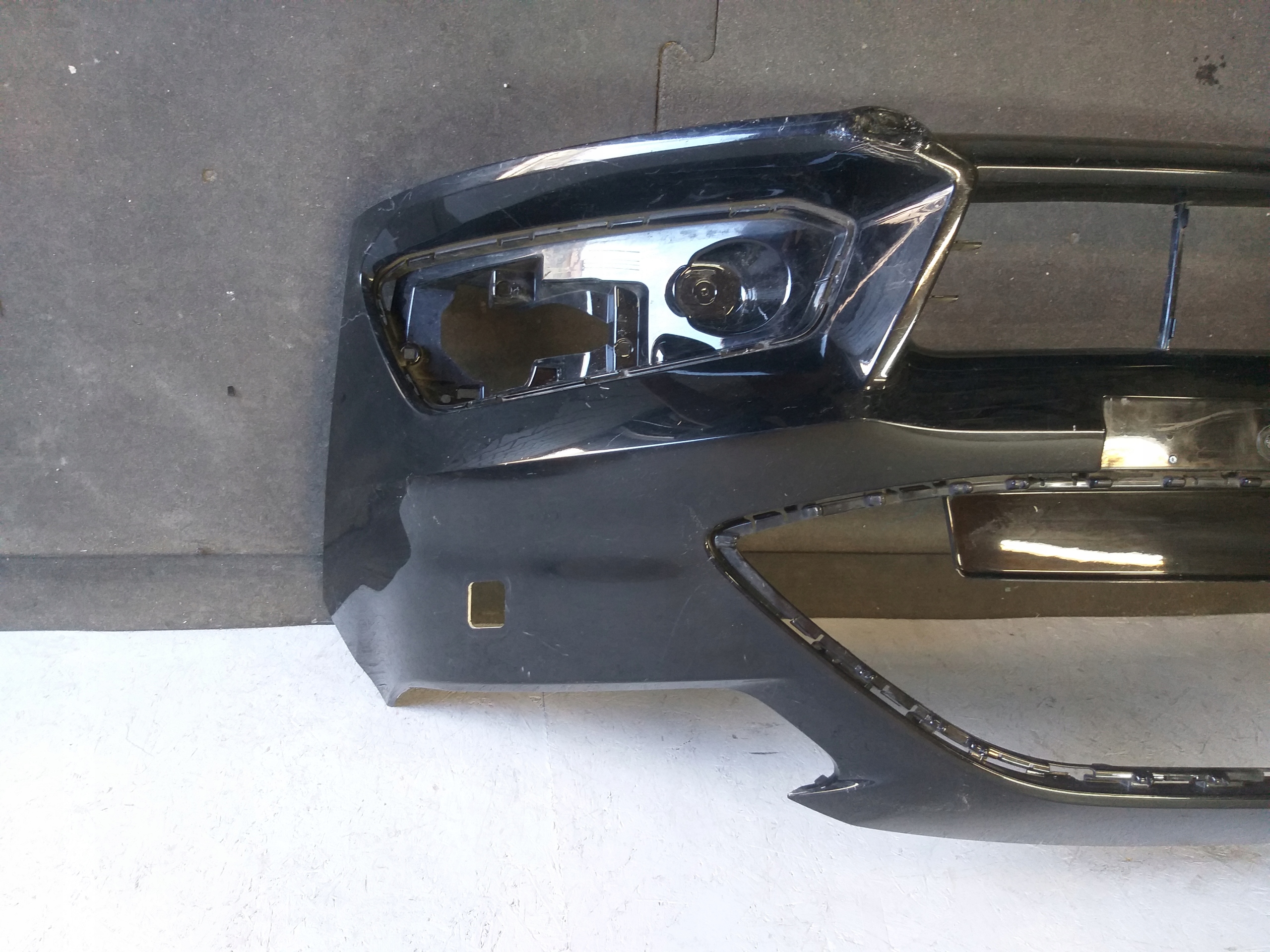 STOSSSTANGE VORNE FORD FOCUS MK3 LIFT ST