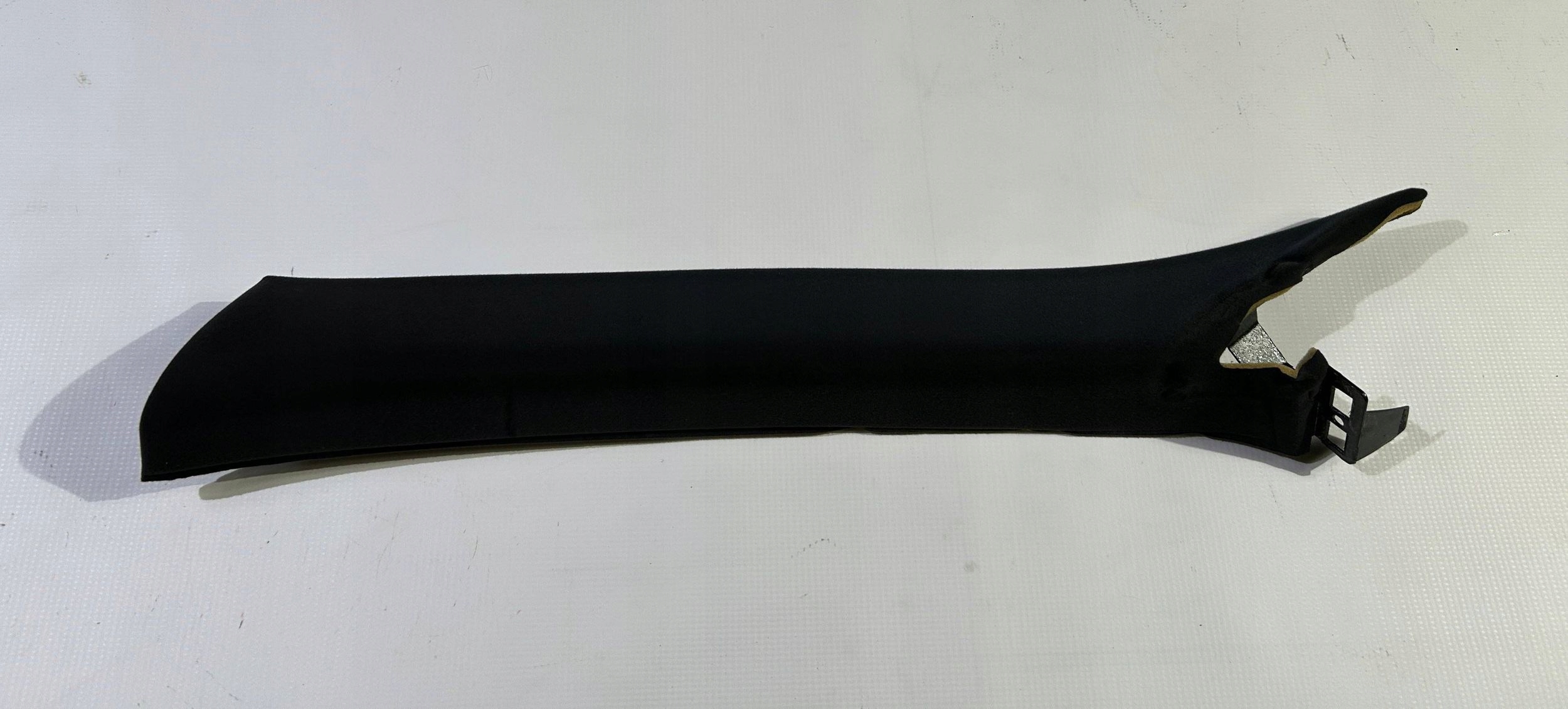 side cover panel slupka A left left Maserati Ghibli M157 2013