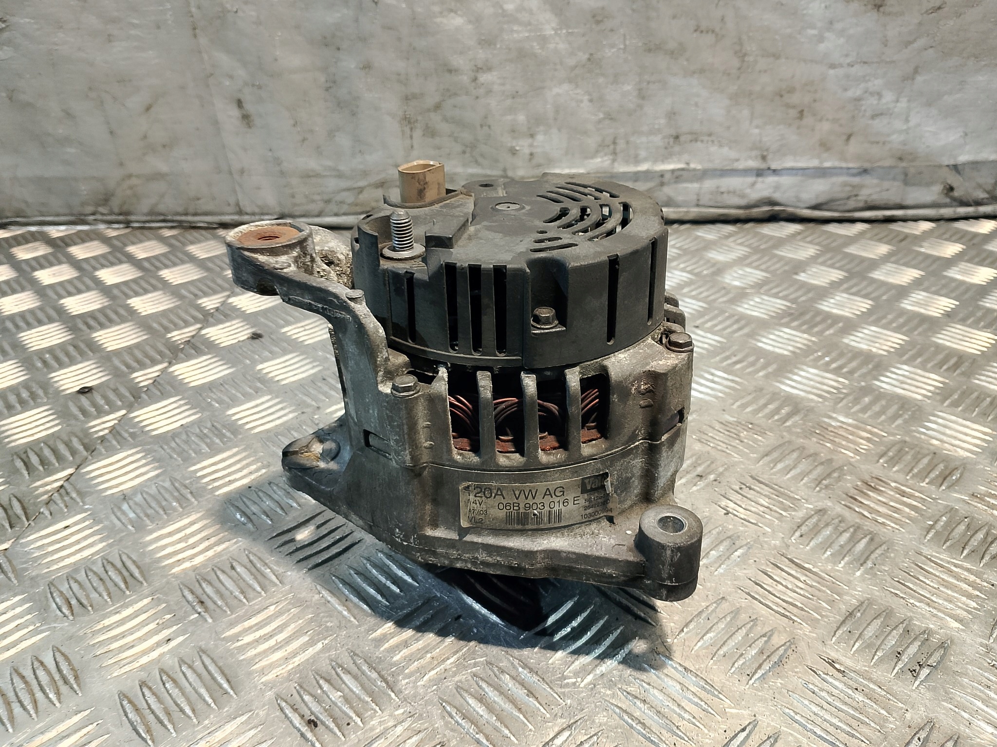 ALTERNATOR AUDI A6 C5 2.4 B 06B903016E 120A