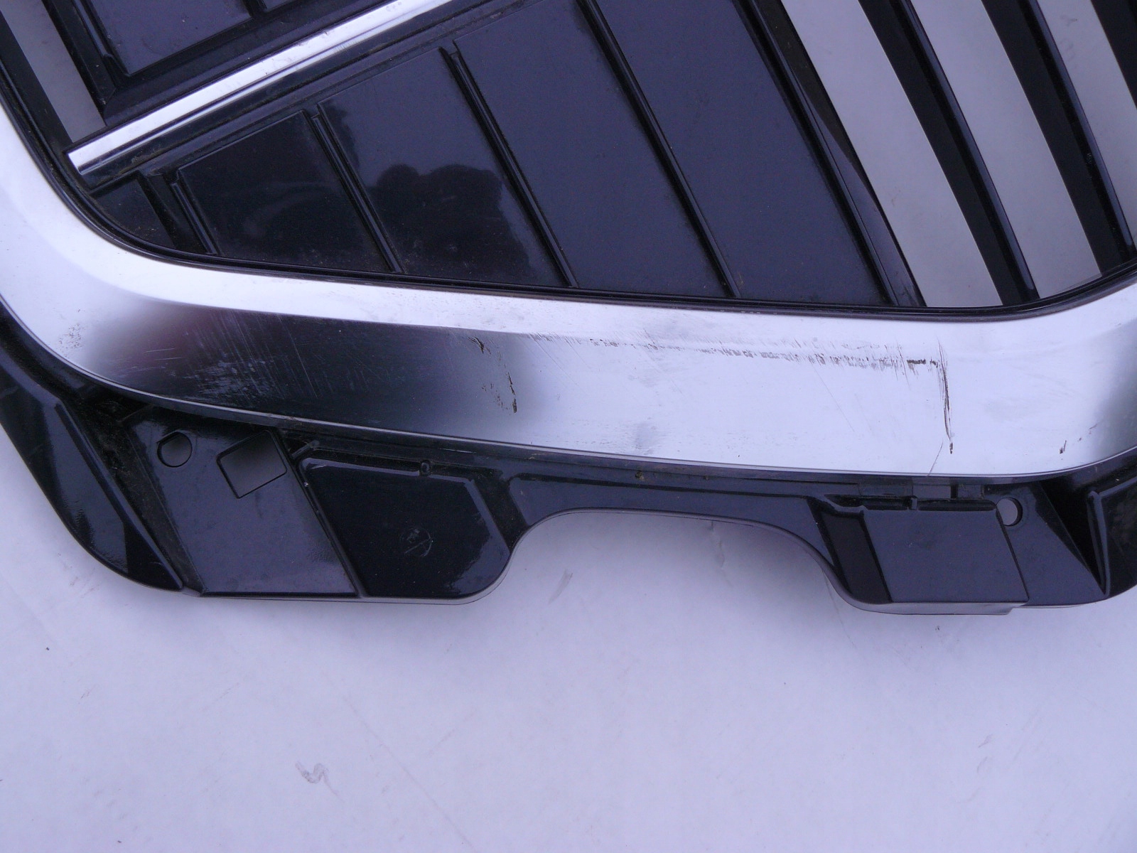Audi OE 83A853651B 83A853651C решетка радиатора
