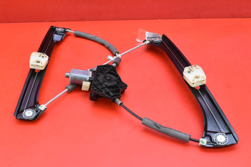 window regulator right front EU 5Q0959802B SKODA SUPERB 3 III HB 15-20